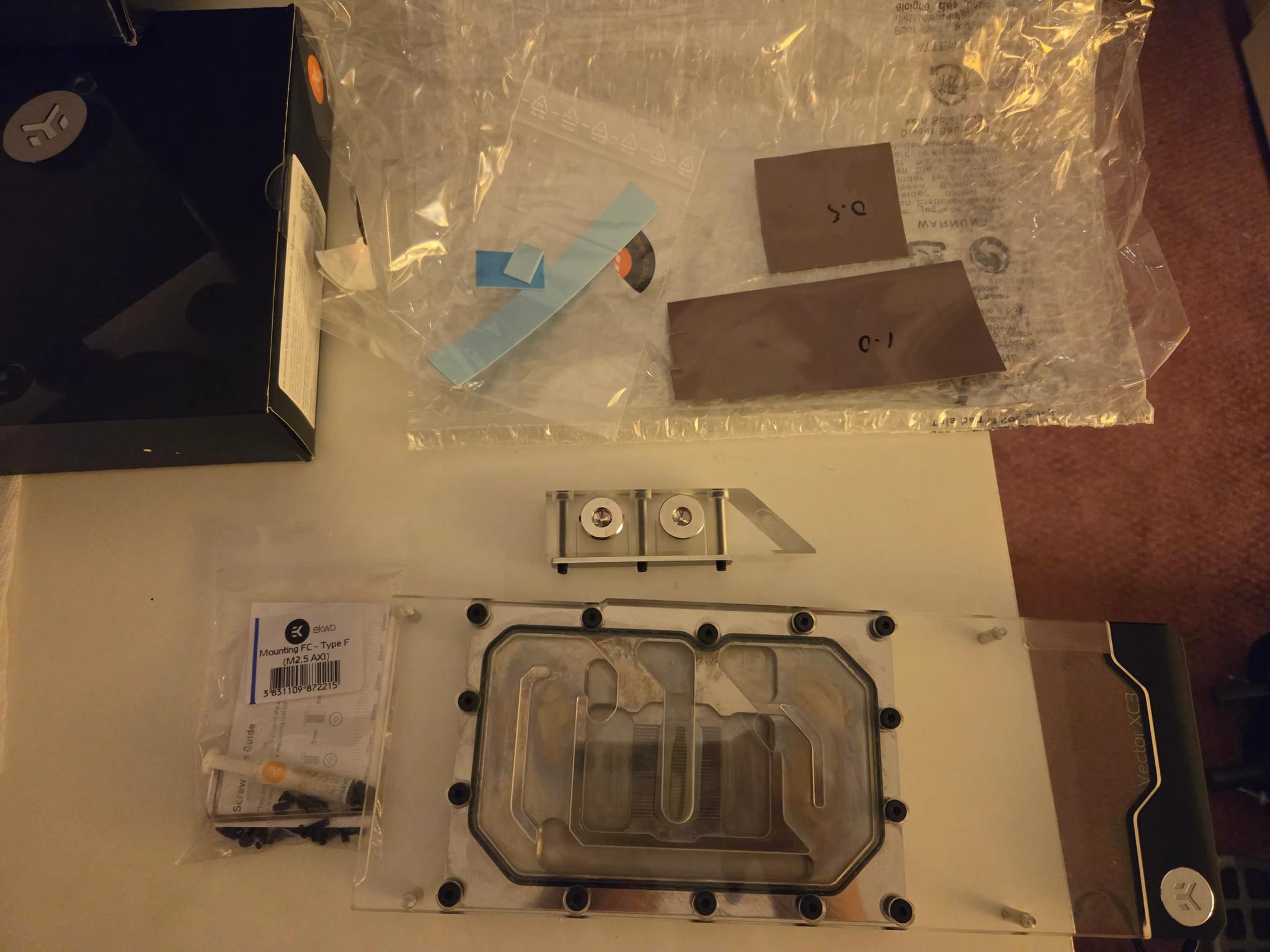 RTX 3090 EVGA XC3 EK Quantum Waterblock + Active Backplate + EK Quantum Vector Backplate