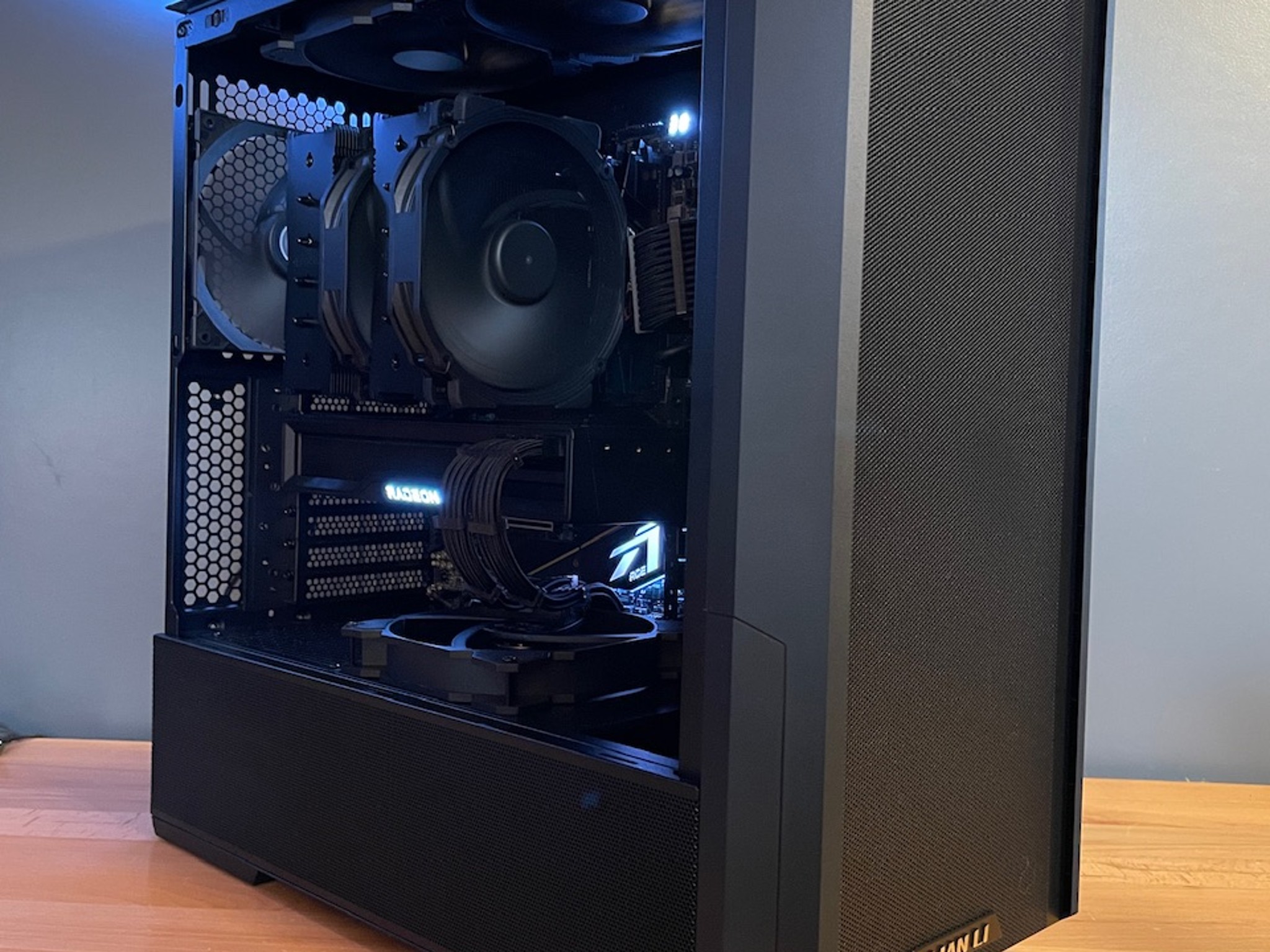 🥷5800X3D Gaming PC | 6950 XT, 32GB 4000MHz, 2TB SSD, Windows 11 Pro