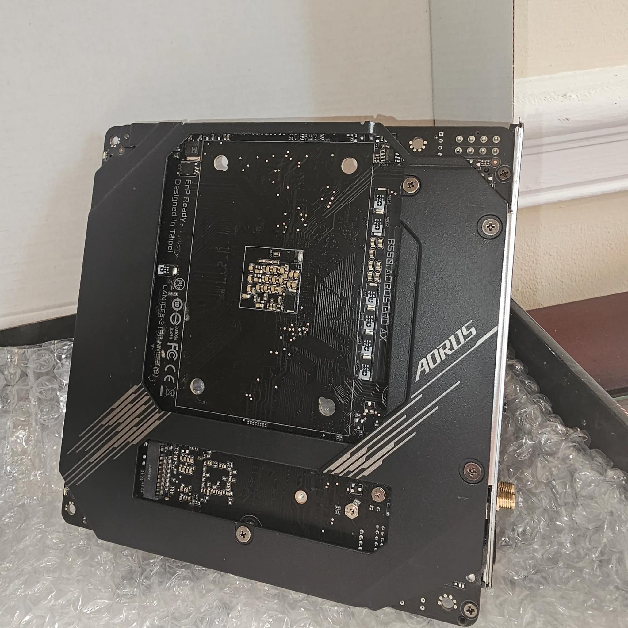 FUNCTIONAL - GIGABYTE B550I AORUS PRO AX