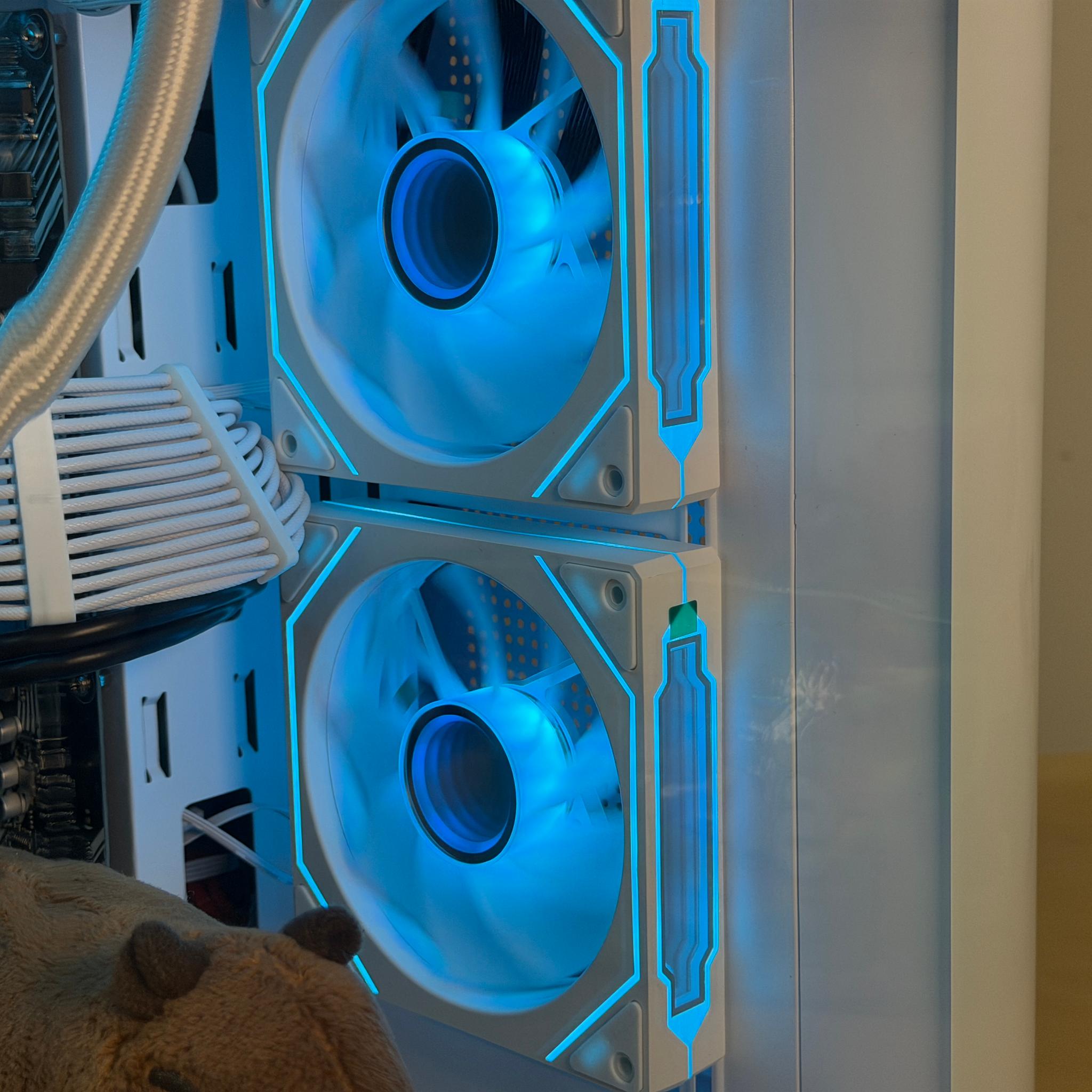 🧊💎 1440p White Gaming PC -  Ryzen 7 5700x / RTX 4070  / 1TB NVME SSD / 32GB Ram / Wifi + Bluetooth