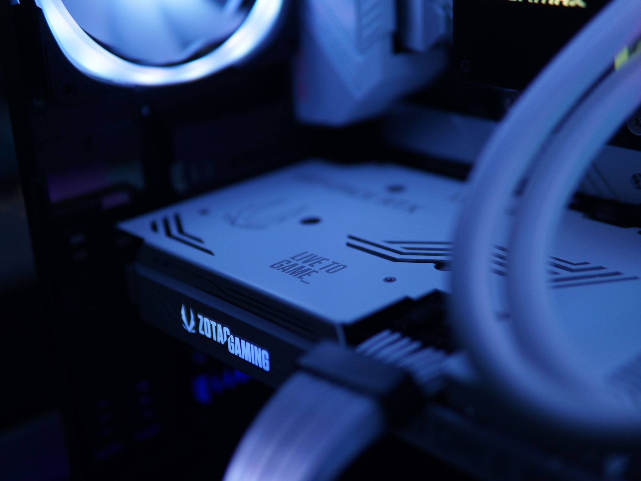 Frosty | RTX 3070 - Ryzen 7 5800x Gaming and Streaming PC