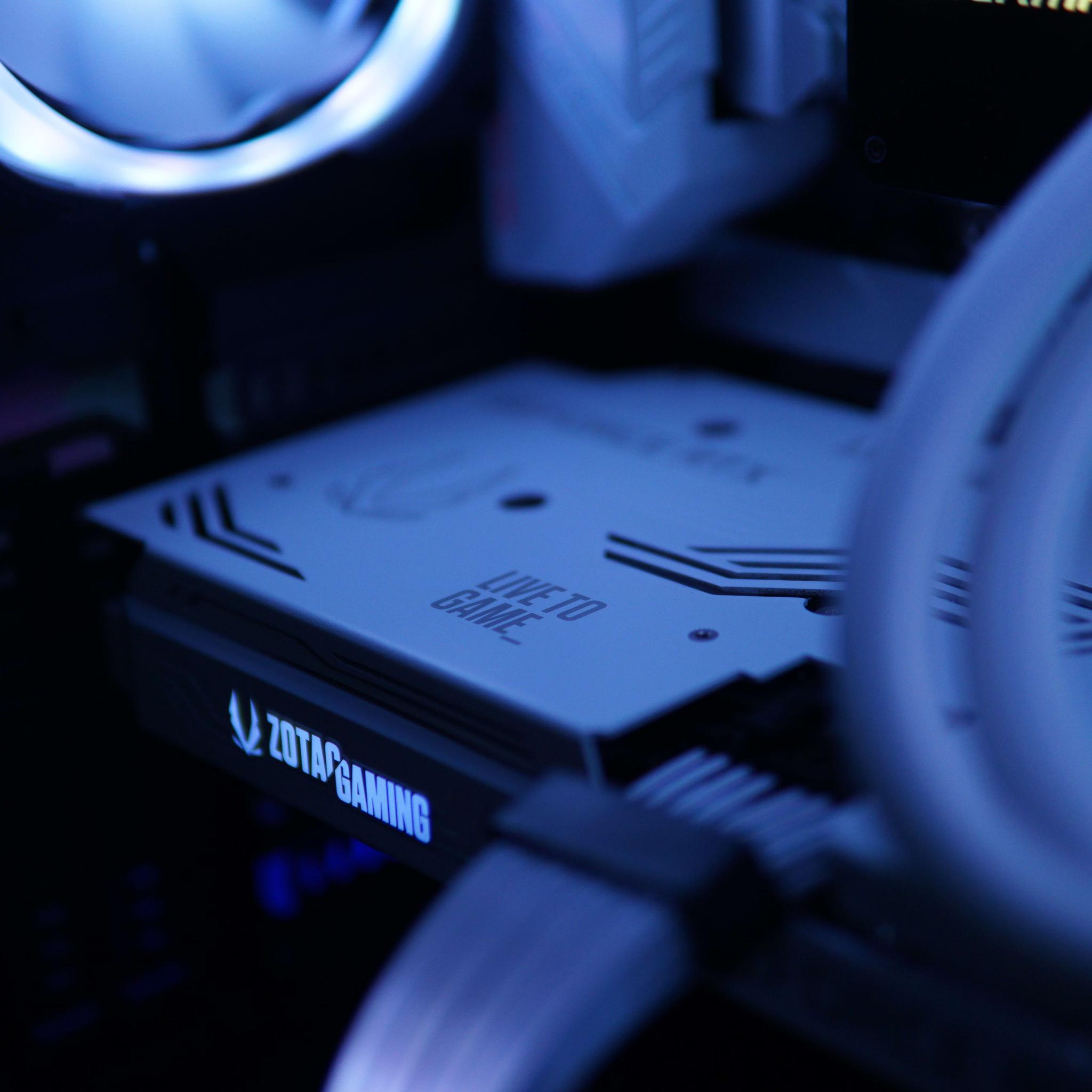 Frosty | RTX 3070 - Ryzen 7 5800x Gaming and Streaming PC