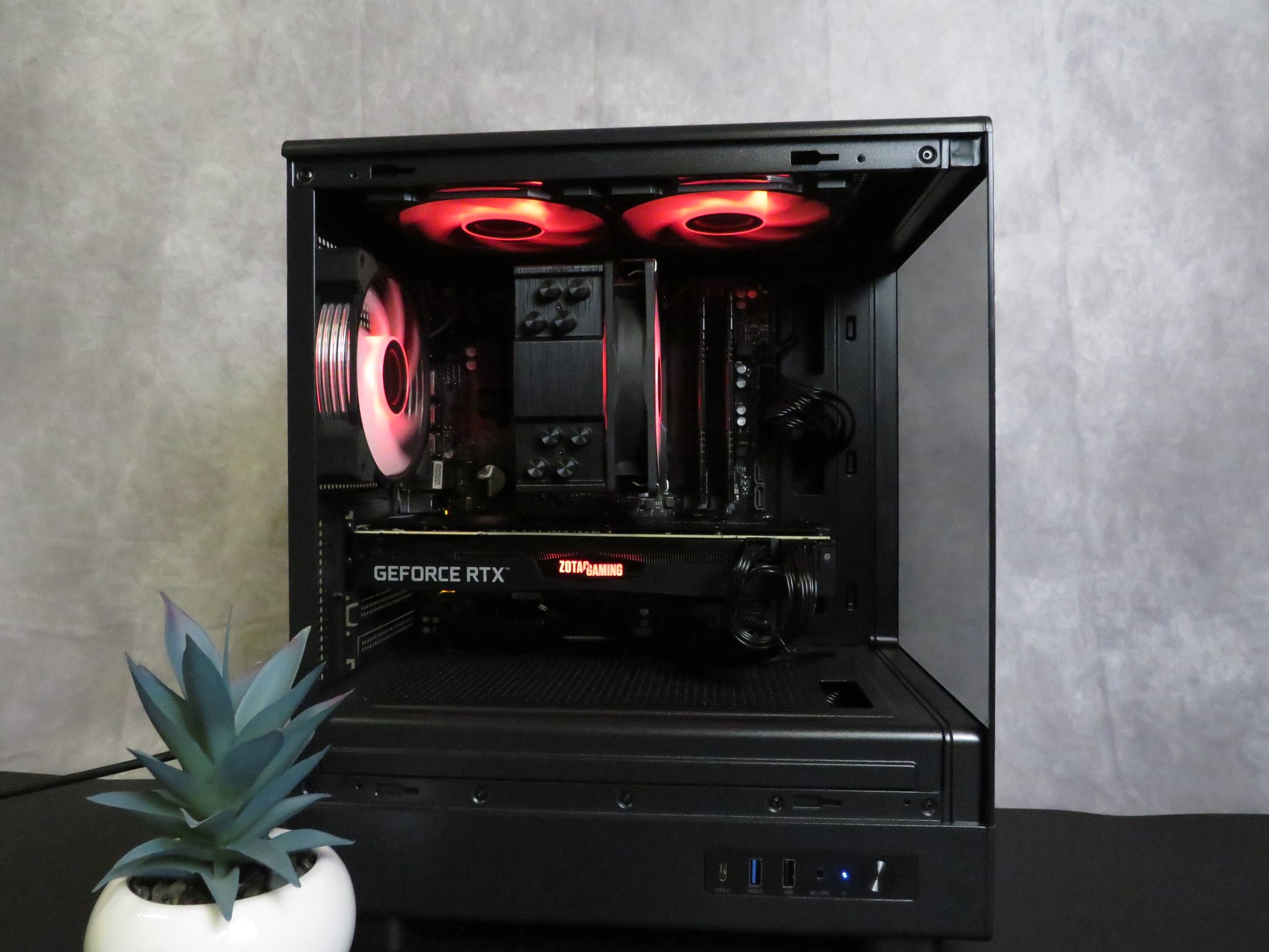 Great Mid-Range Gamer: Ryzen 5 3600X + RTX 2070 Super + 16 GB DDR4 + 1 TB NVME