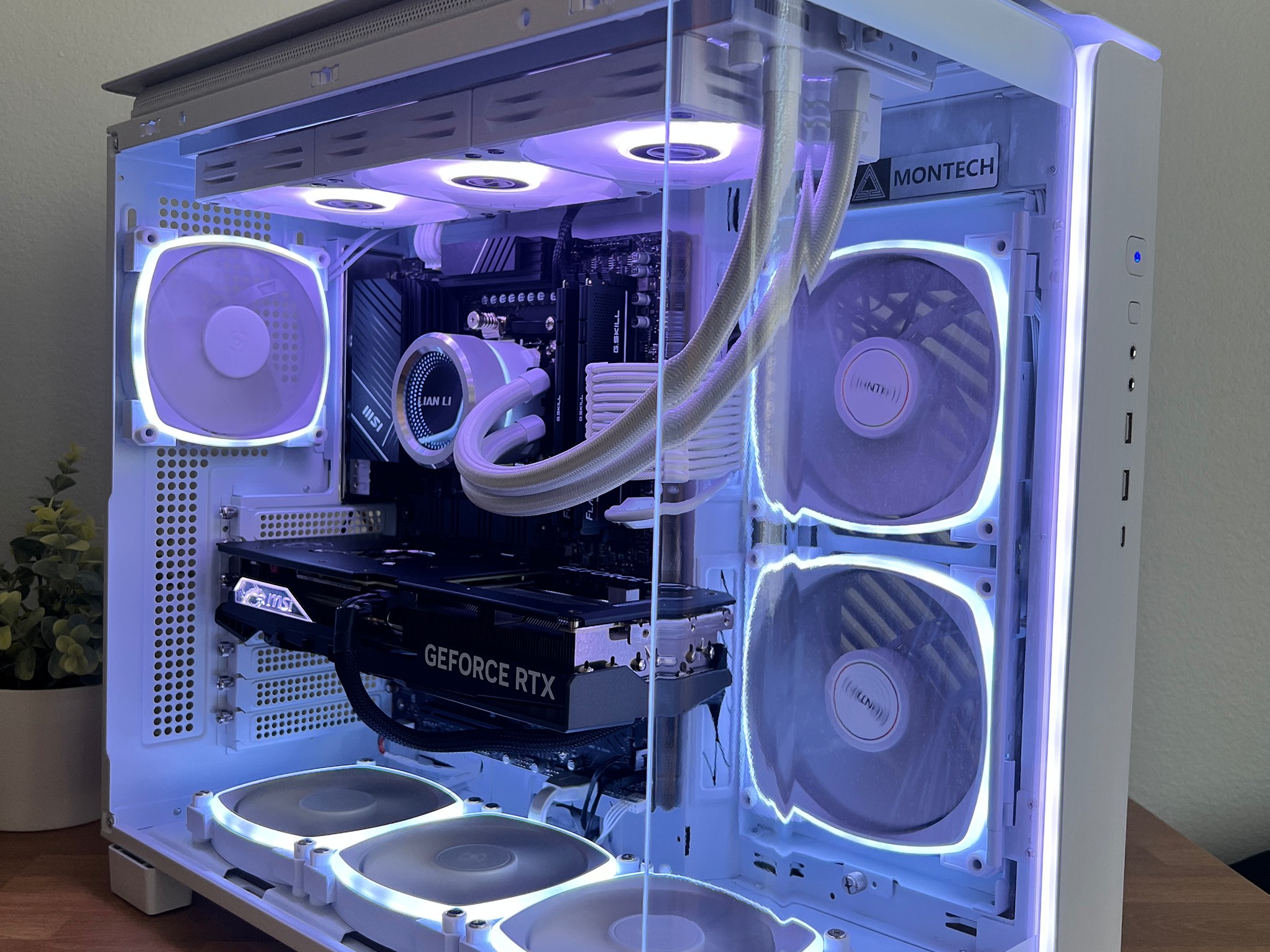 RTX 4070 TI | Ryzen 7 7700x | 32gb DDR5 | 1tb M.2 Gen4 | Gaming PC