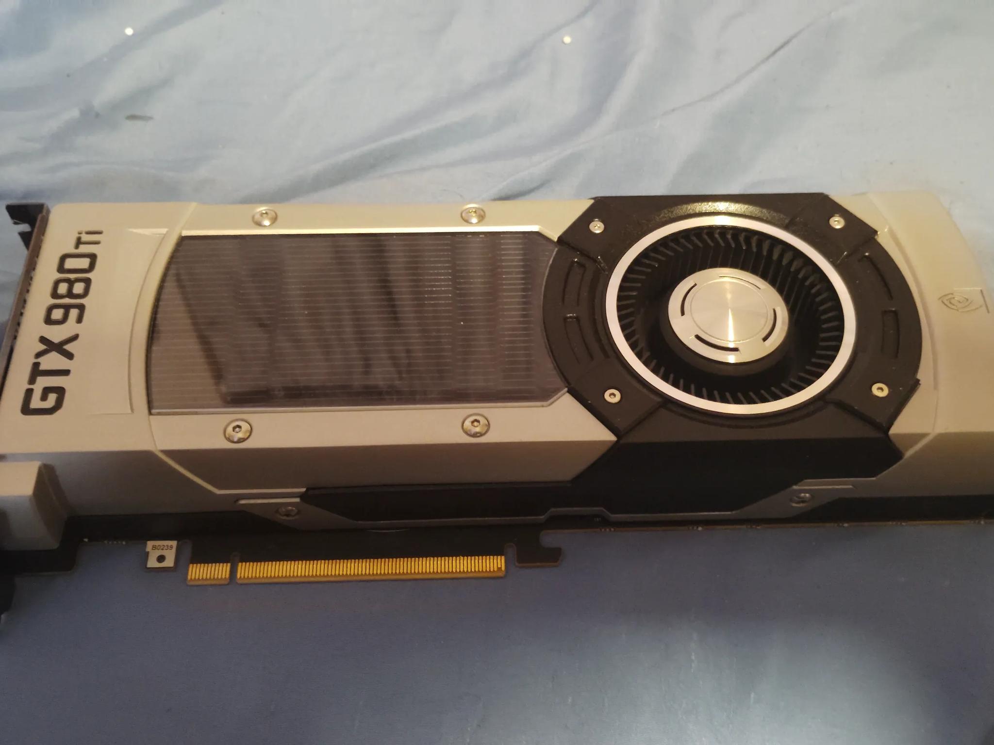 nVidia Geforce GTX 980 Ti 6GB Founder's Edition