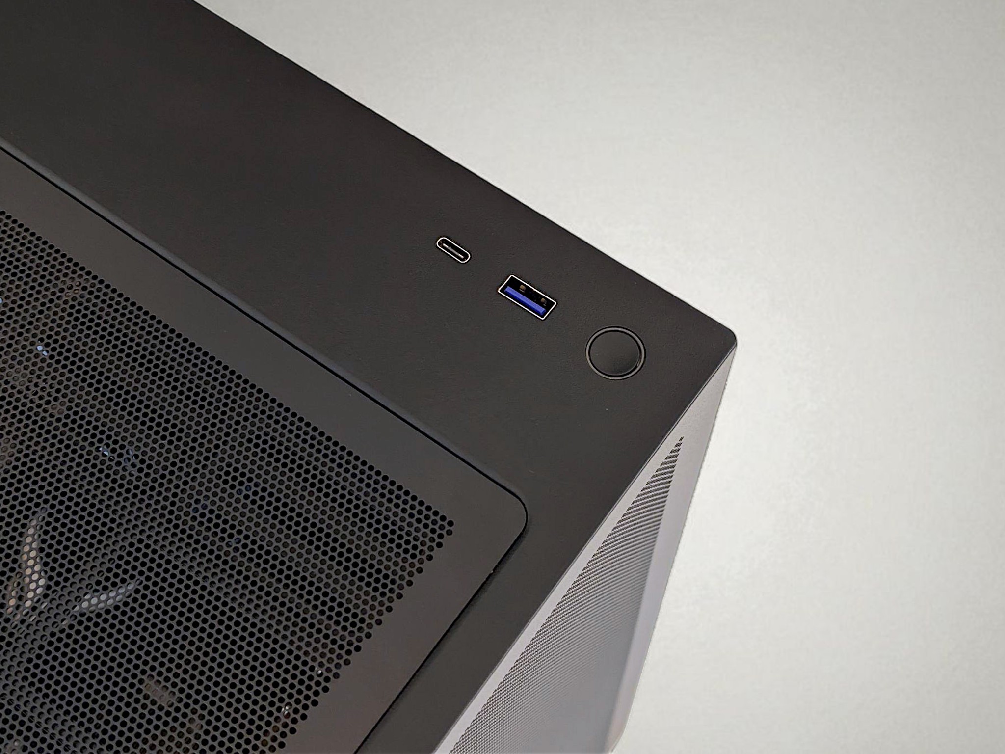 Ryzen 5, RX 5700 XT, 32GB, 1TB SSD, WiFi/BT, Windows 11 Pro