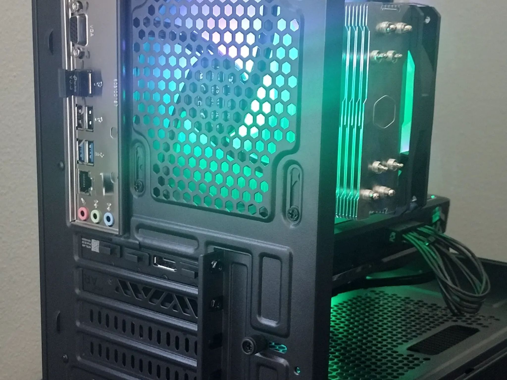 Budget Gaming PC, Limited Edition INTEL ARC A750, Intel i5 12400F, 16 GB RAM, 1 TB, Wifi, Bluetooth