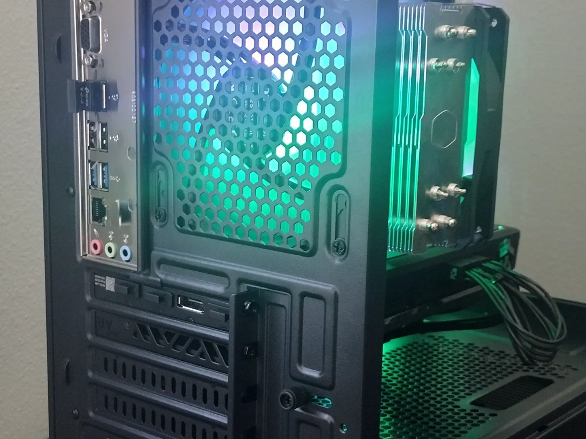 Budget Gaming PC, Limited Edition INTEL ARC A750, Intel i5 12400F, 16 GB RAM, 1 TB, Wifi, Bluetooth
