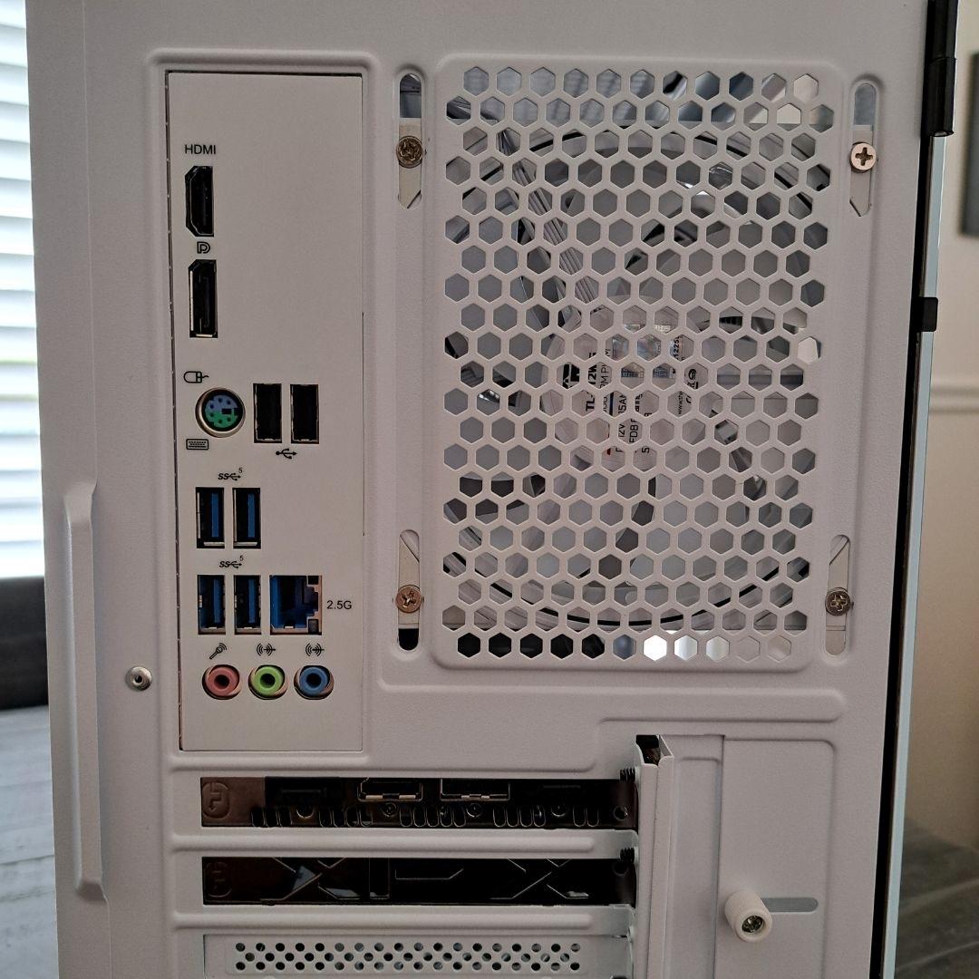 |🚀The Leviathan🚀| | RX 6700XT & Ryzen 5700x |