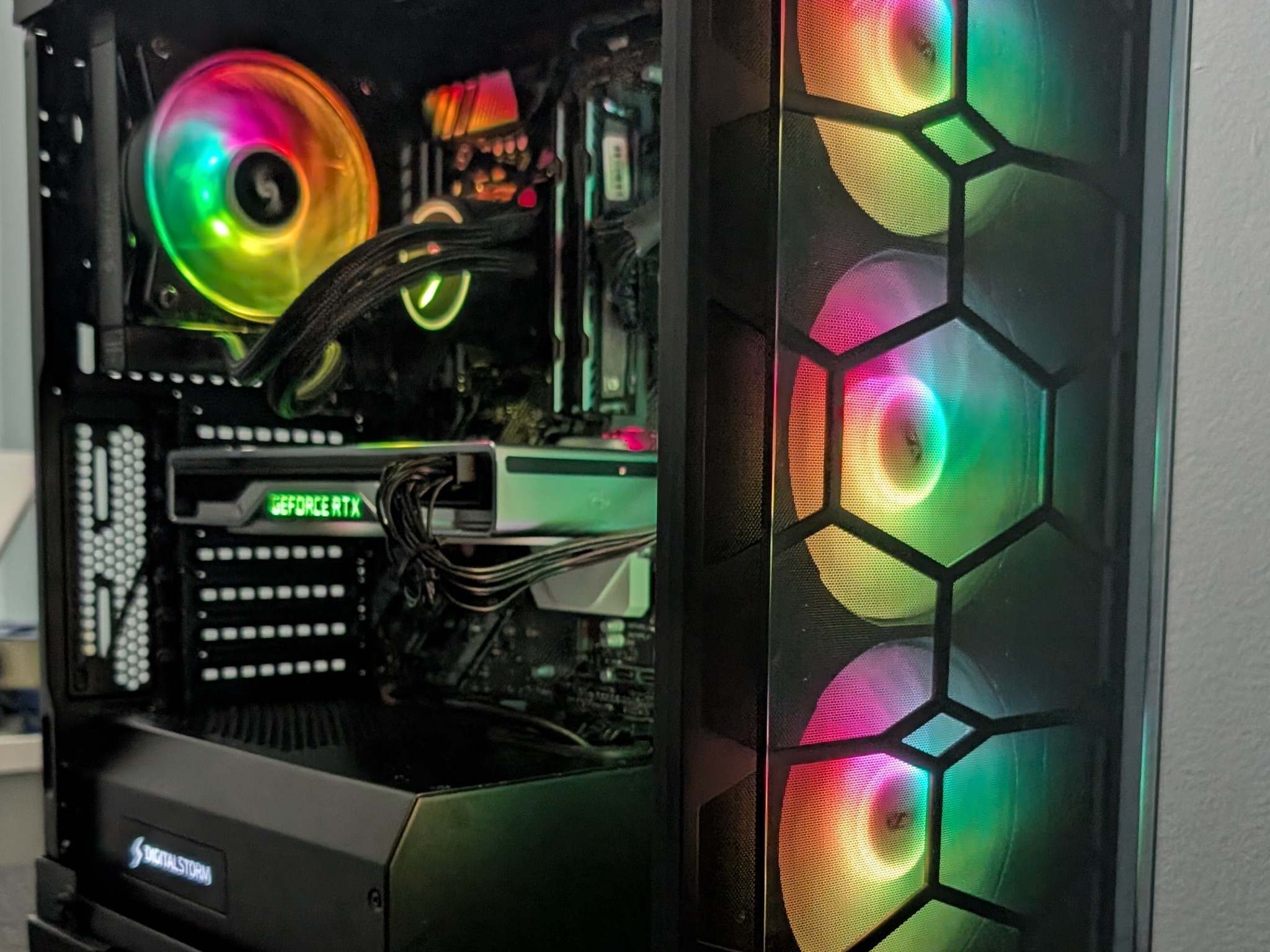 RTX 2070 Super-Ryzen 7 3700x-16GB DDR4-2.5TB Total Storage Gaming