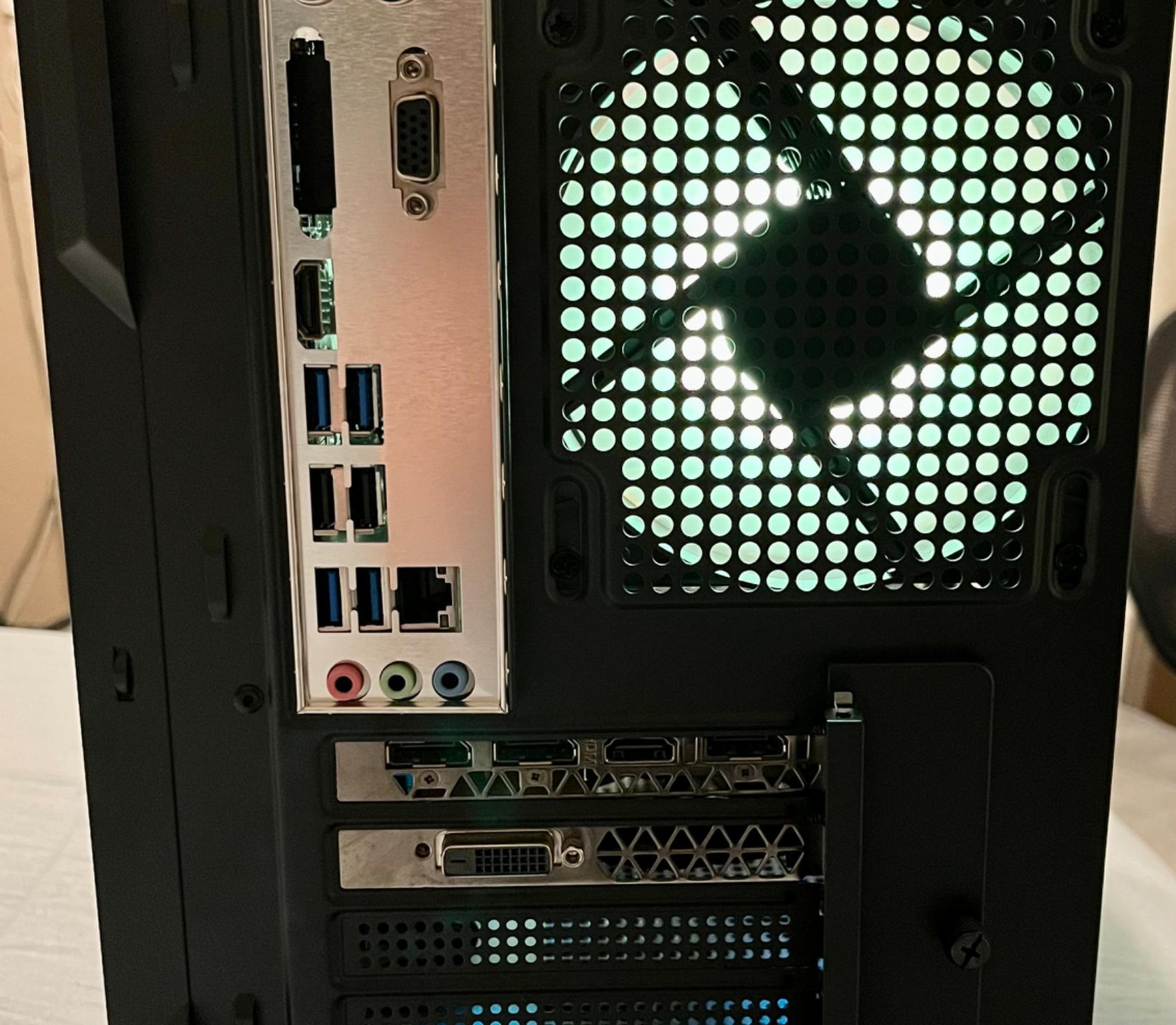 Custom Gaming PC |GTX 1080 // Ryzen 3500x // 16GB DDR4|