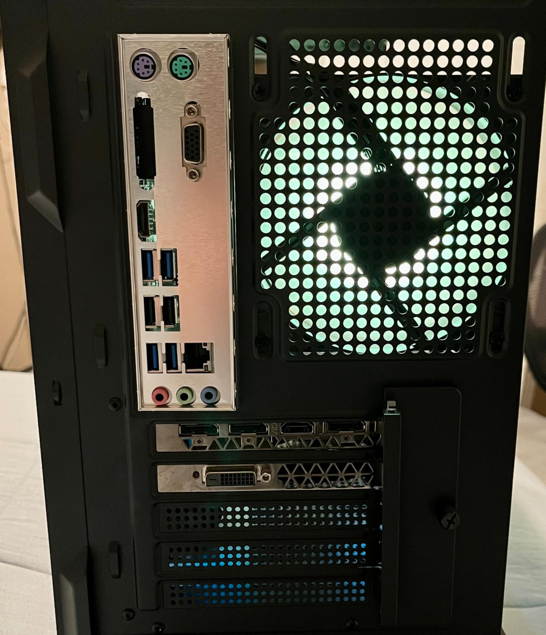 Custom Gaming PC |GTX 1080 // Ryzen 3500x // 16GB DDR4|