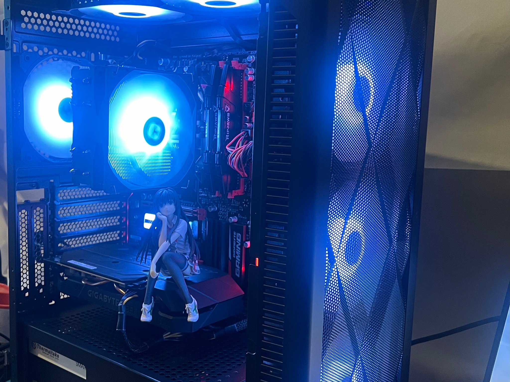“Icy❄️” Gaming PC | Ryzen 5 3600 | GIGABYTE RTX 2060 | 16GB RAM | 512GB | Windows 11 Pro