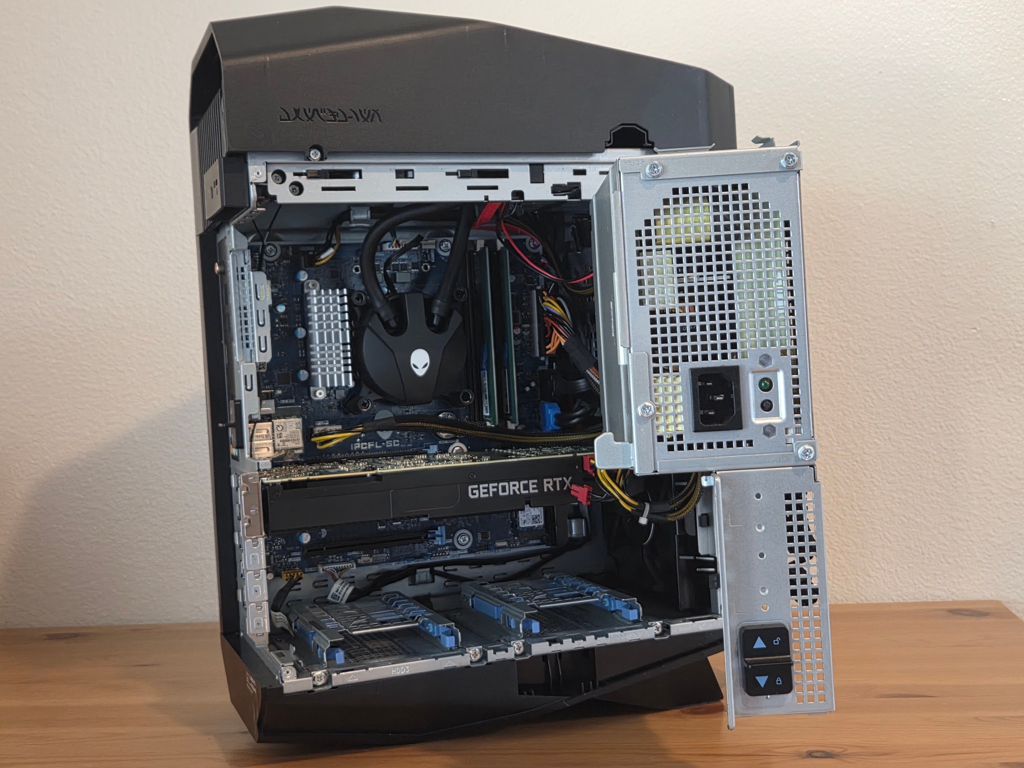 Budget Gaming Done Right! ❄️Liquid Cooled i7 8700K❄️| RTX 2080 | 32GB Ram | Windows 11