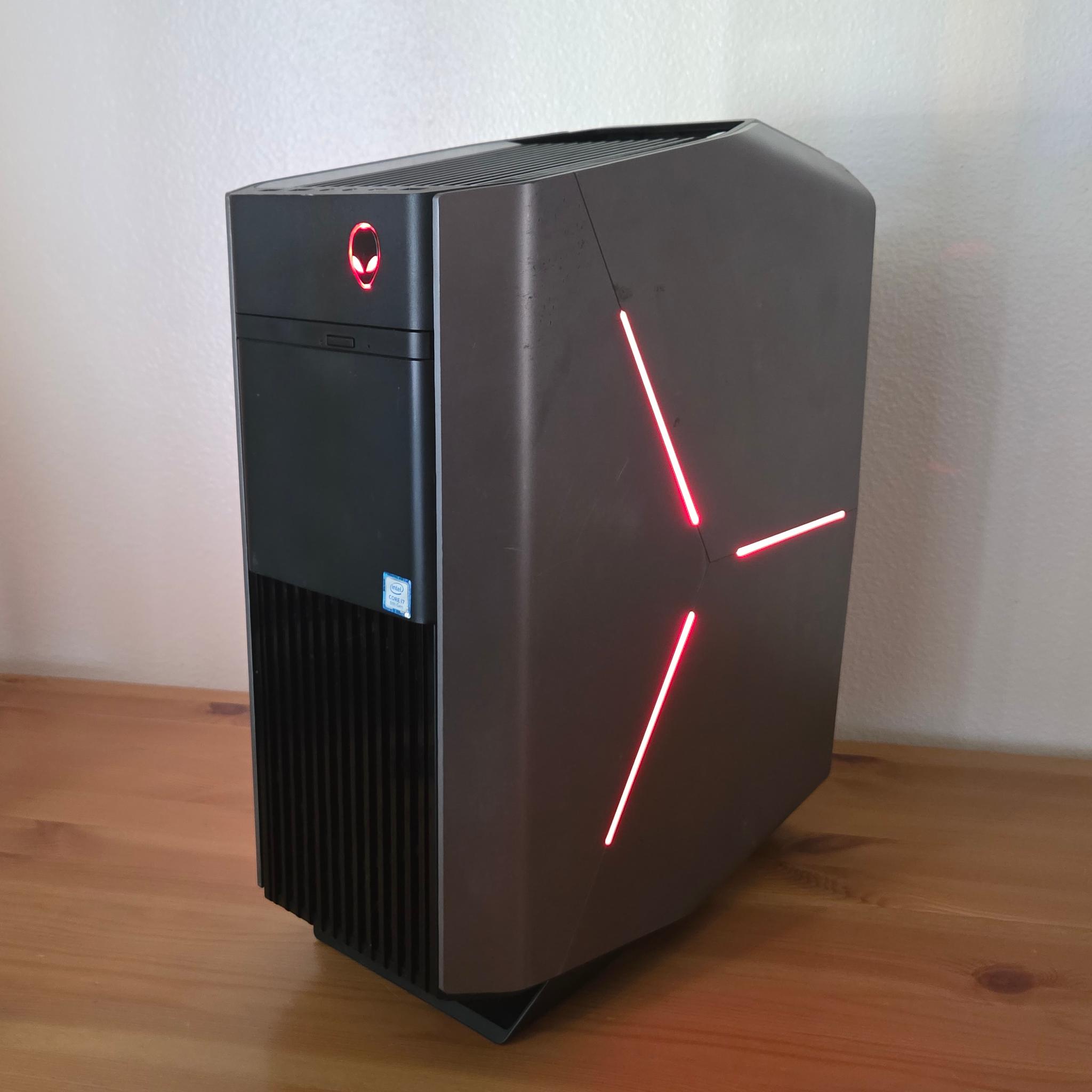 Budget Gaming Done Right! ❄️Liquid Cooled i7 8700K❄️| RTX 2080 | 32GB Ram | Windows 11