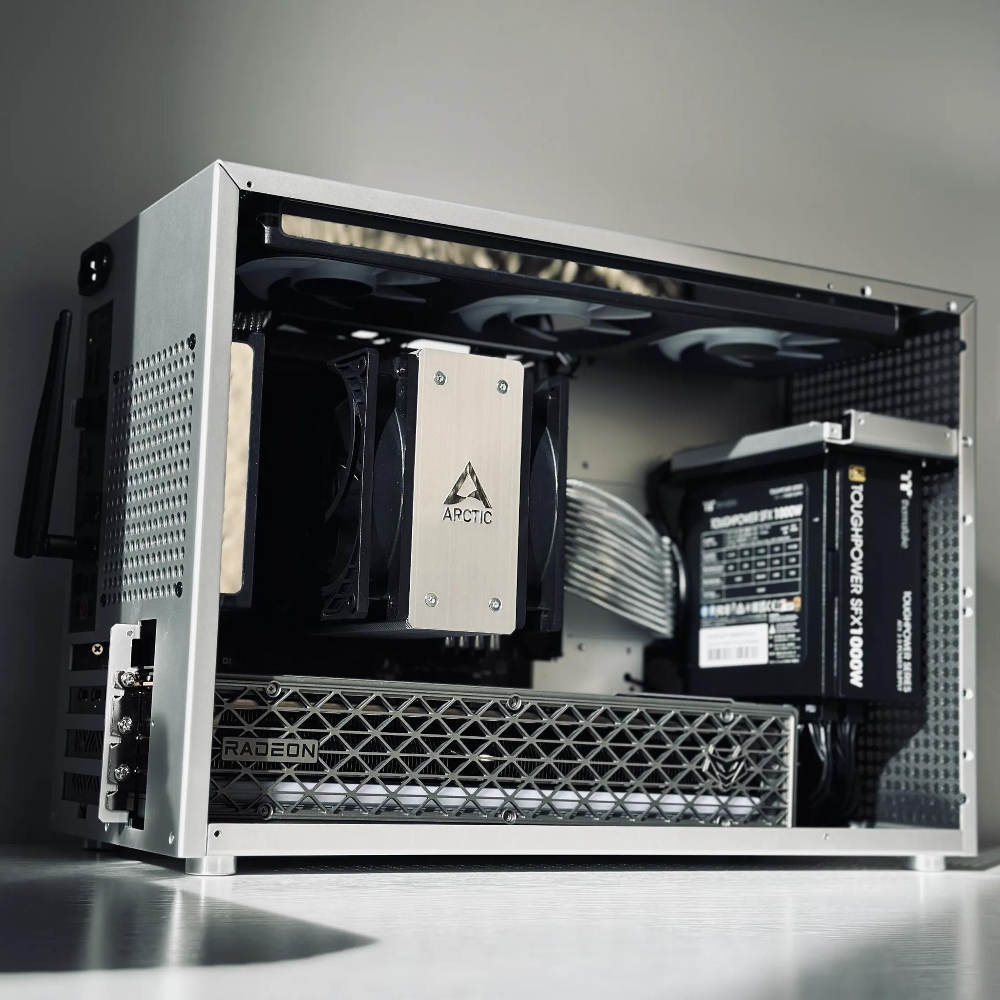 Platinum Minimal SFF PC Build (7800X3D + 9070XT)