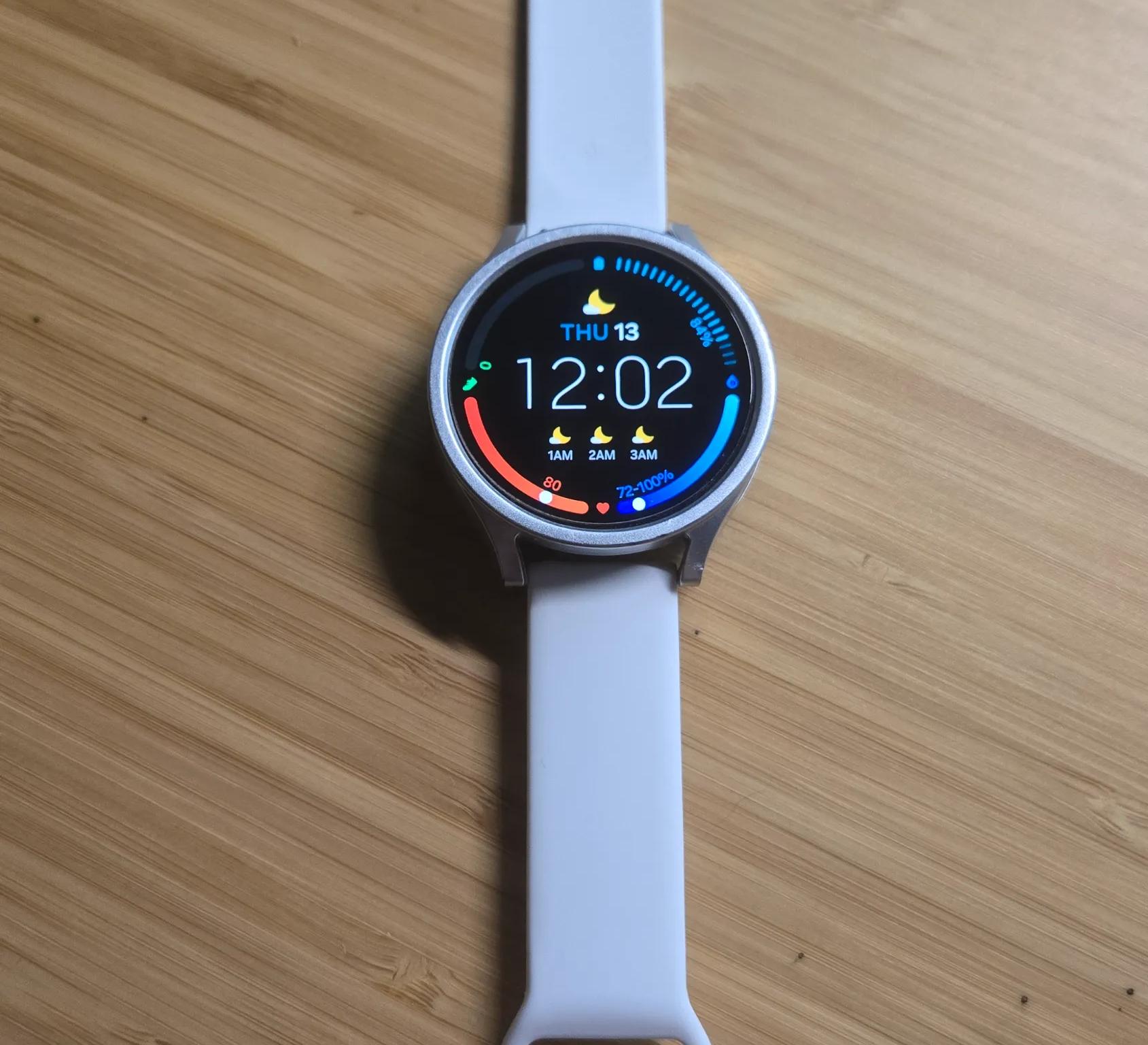 Samsung Galaxy Watch 7 44mm w/ several bands & screen protector