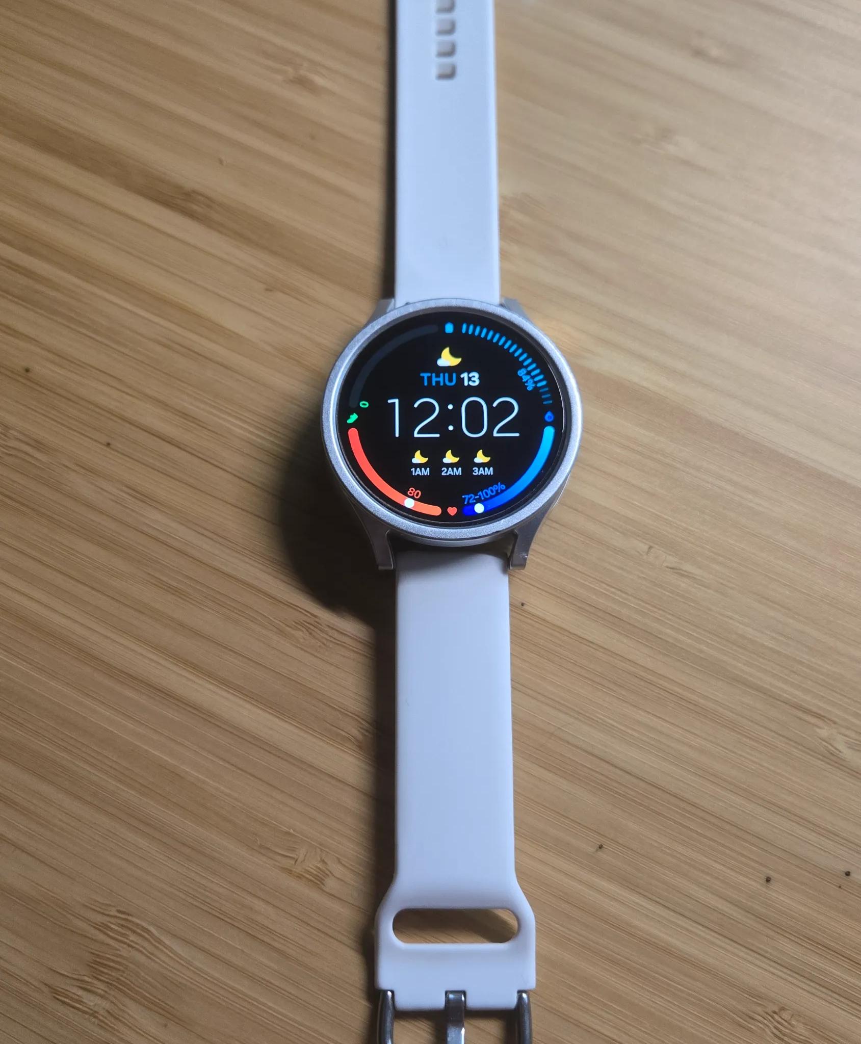 Samsung Galaxy Watch 7 44mm w/ several bands & screen protector