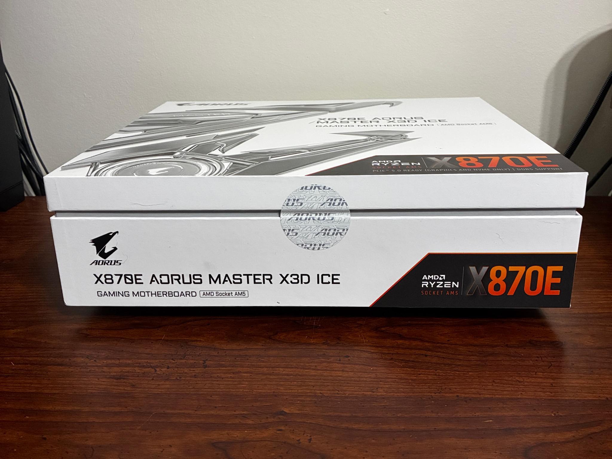 Gigabyte X870E Aorus Master X3D ICE
