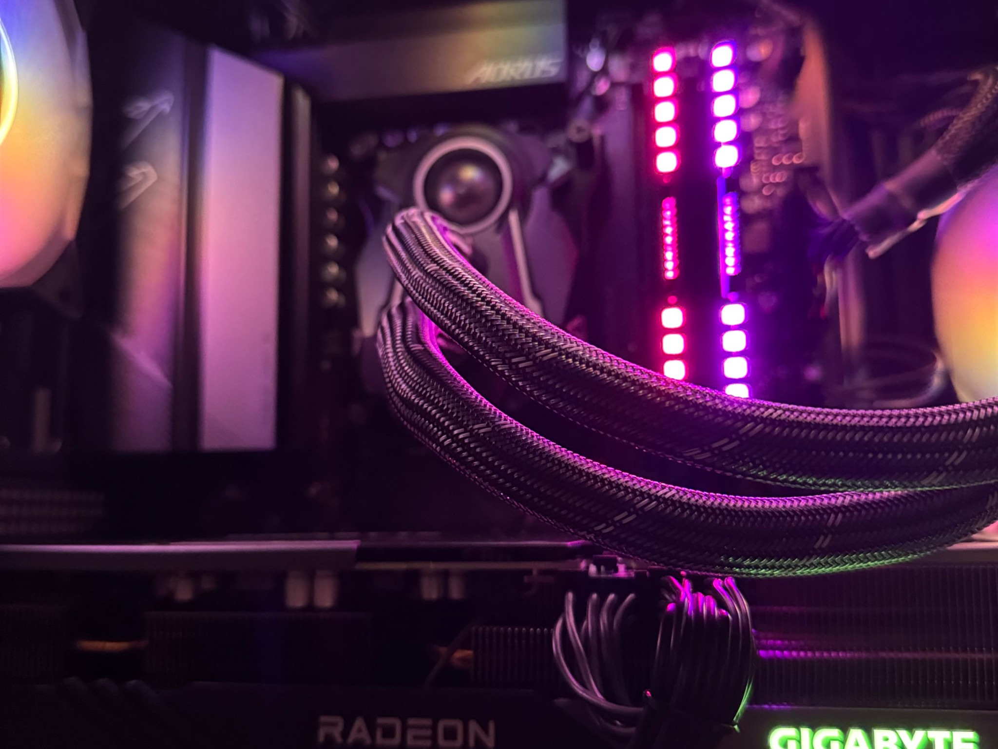 GLACIER🧊GAMER | RYZEN 9600X | RX 7600XT | 32GB DDR5 | 1TB SSD |WIFI-BT