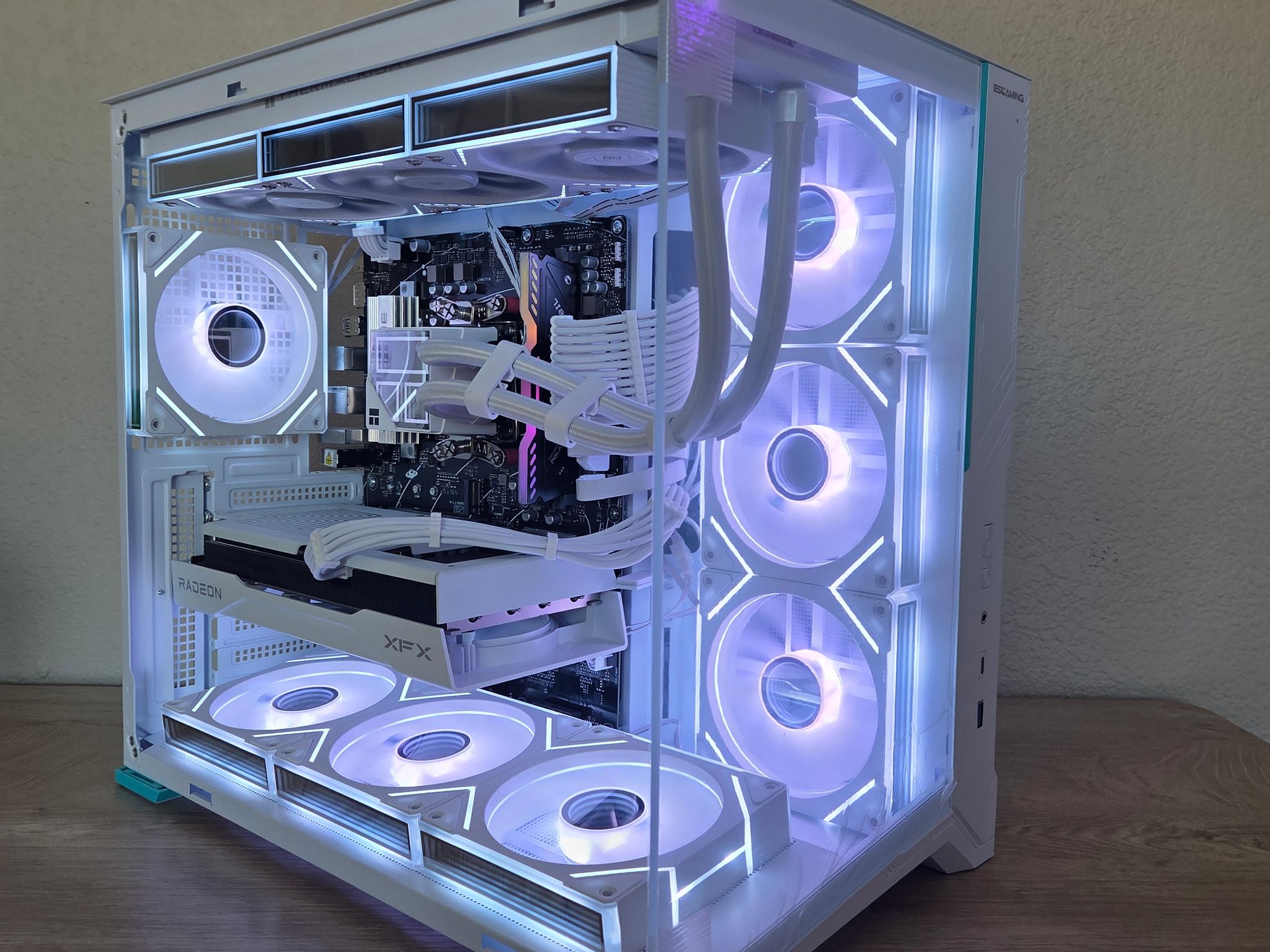 🪞❄️ Mirror Frost | RX 9060 XT White Edition | Ryzen 5 7600 | 360mm AIO | DDR5 Gaming PC ❄️🪞/F/