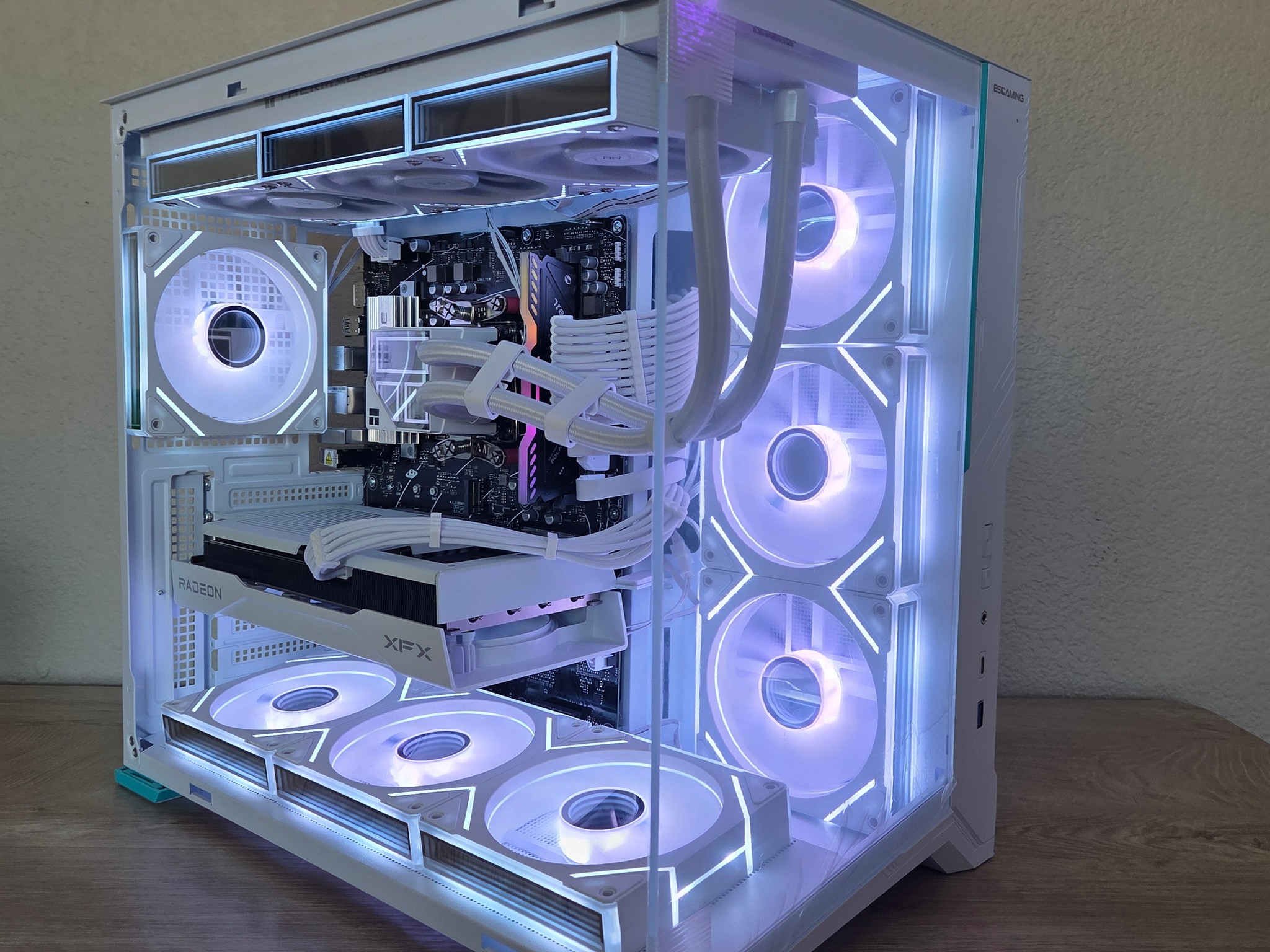 🪞❄️ Mirror Frost | RX 9060 XT White Edition | Ryzen 5 7600 | 360mm AIO | DDR5 Gaming PC ❄️🪞/F/