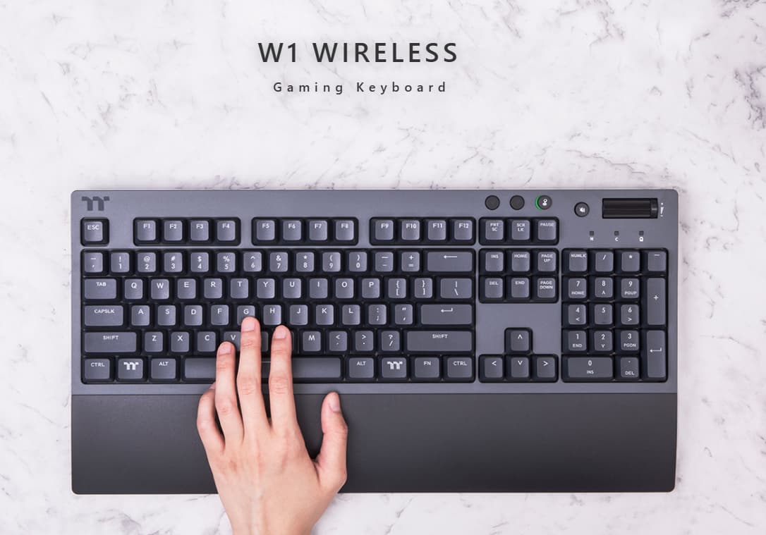 BNIB (Cherry MX Red) W1 WIRELESS Thermaltake Gaming Keyboard