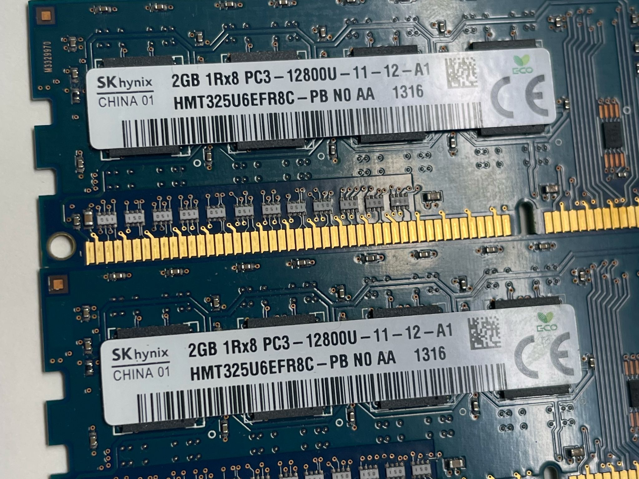 variety of old RAM modules