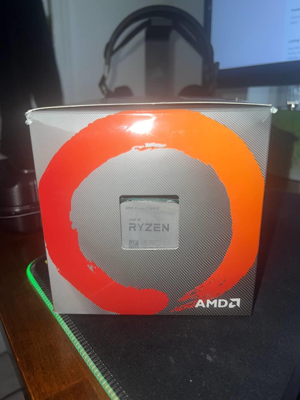 AMD Ryzen 5 3600X 6-Core, 12-Thread Unlocked Desktop Processor with Wraith Spire Cooler