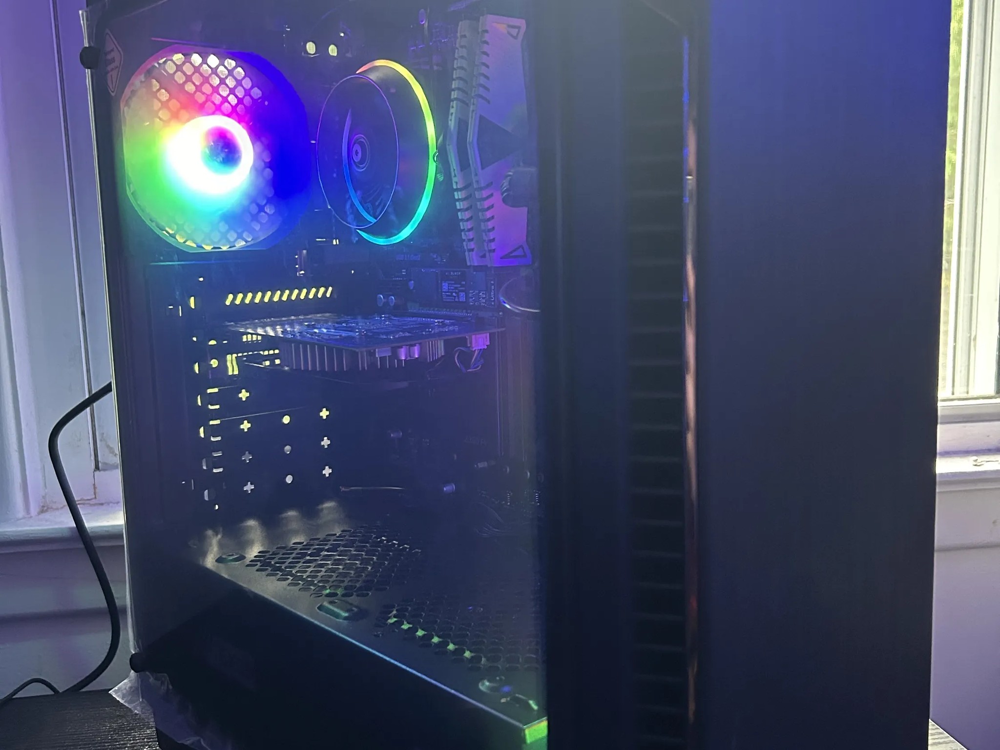 GAMING PC i5 9400f 16GB DDR4 NVIDIA GTX 1050 TI RGB Lighting RGB Fans
