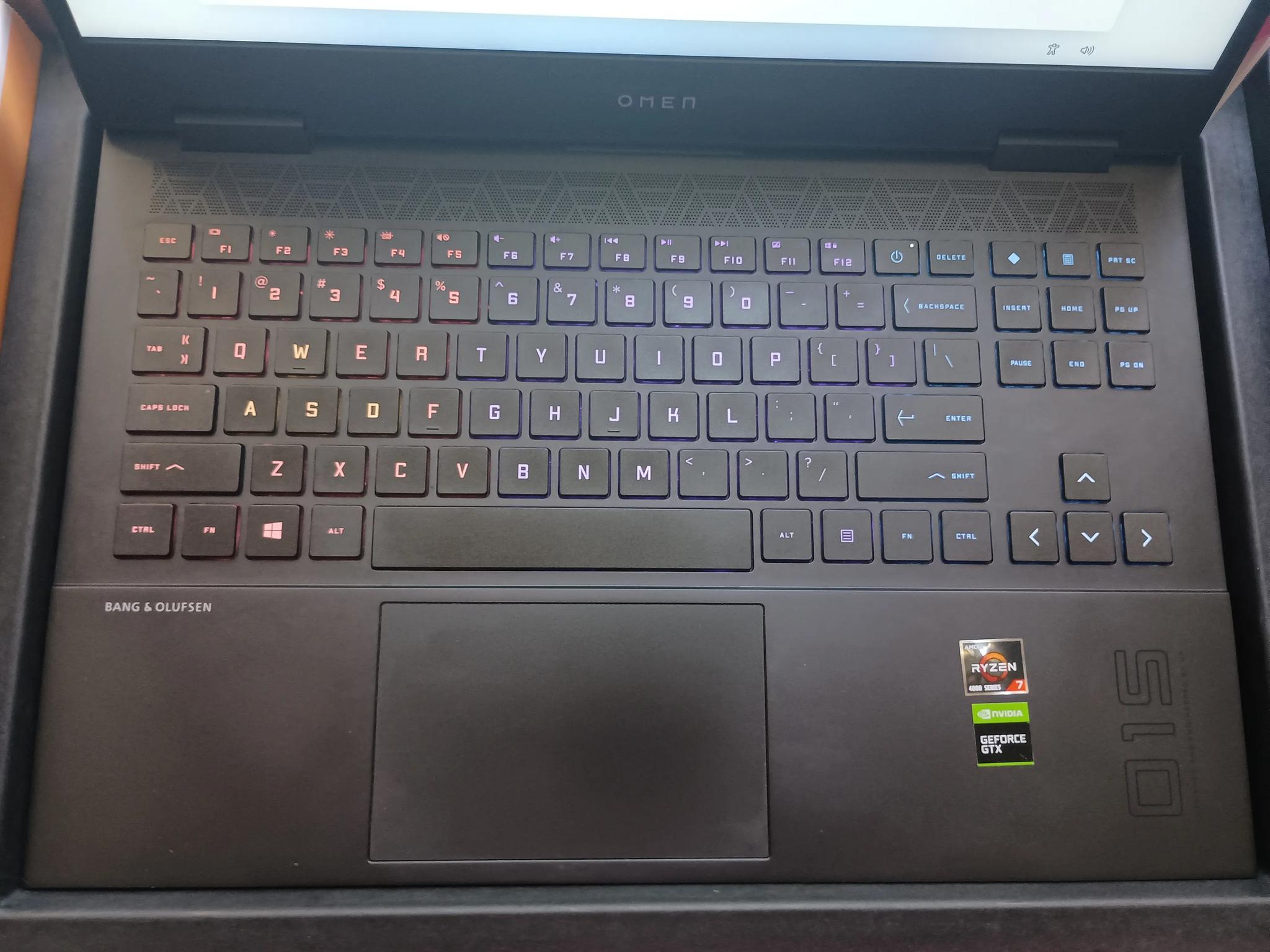 Omen 15 amd ryzen7 1660ti 512gb m.2 SSD 8gb ram