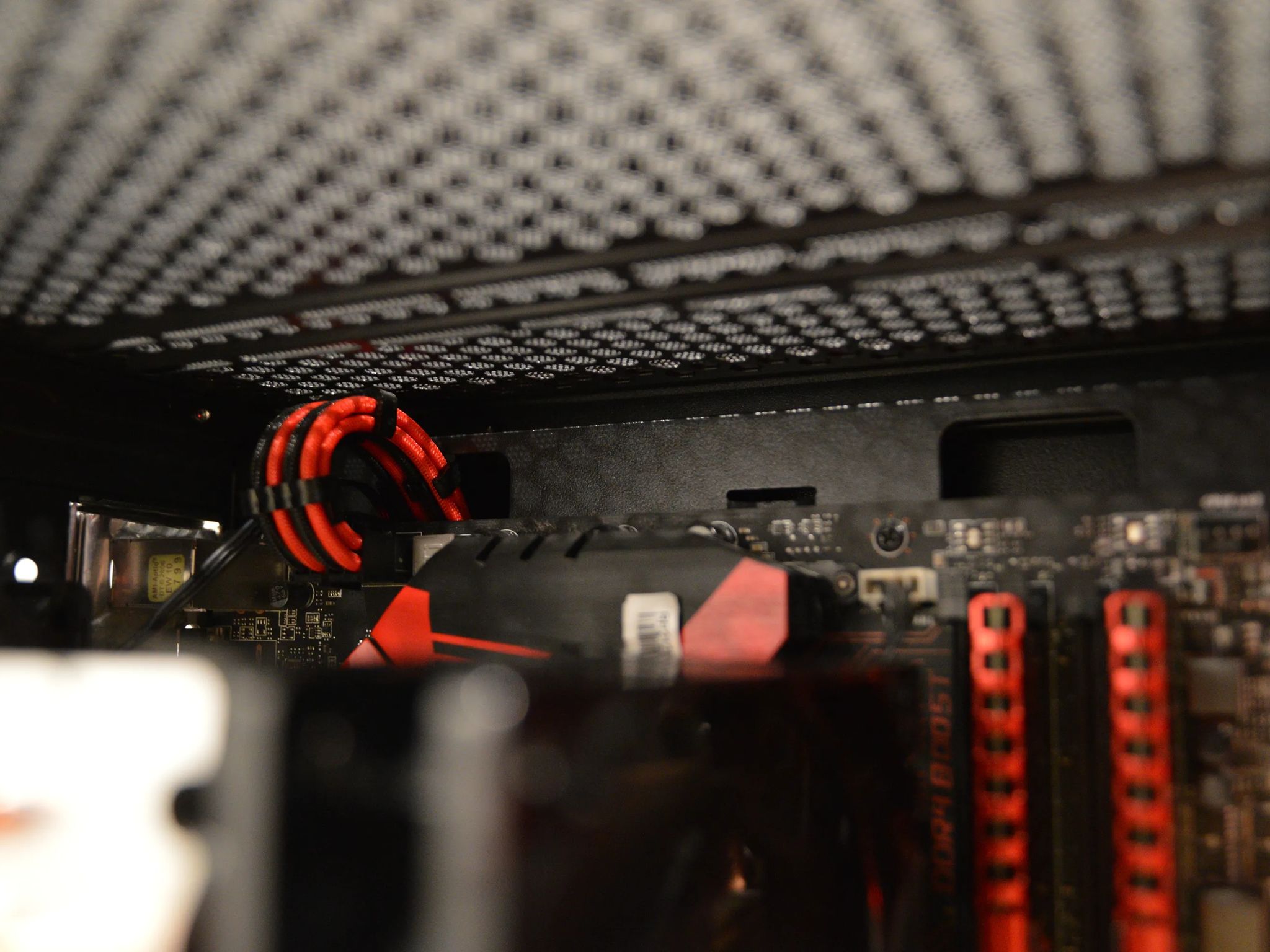 ⚫️🔴 Midnight Cherry 🔴⚫️ | Intel i5-6600K | NVIDIA GTX 1070 8GB | 16GB RAM | 256GB SSD + 1TB HDD |