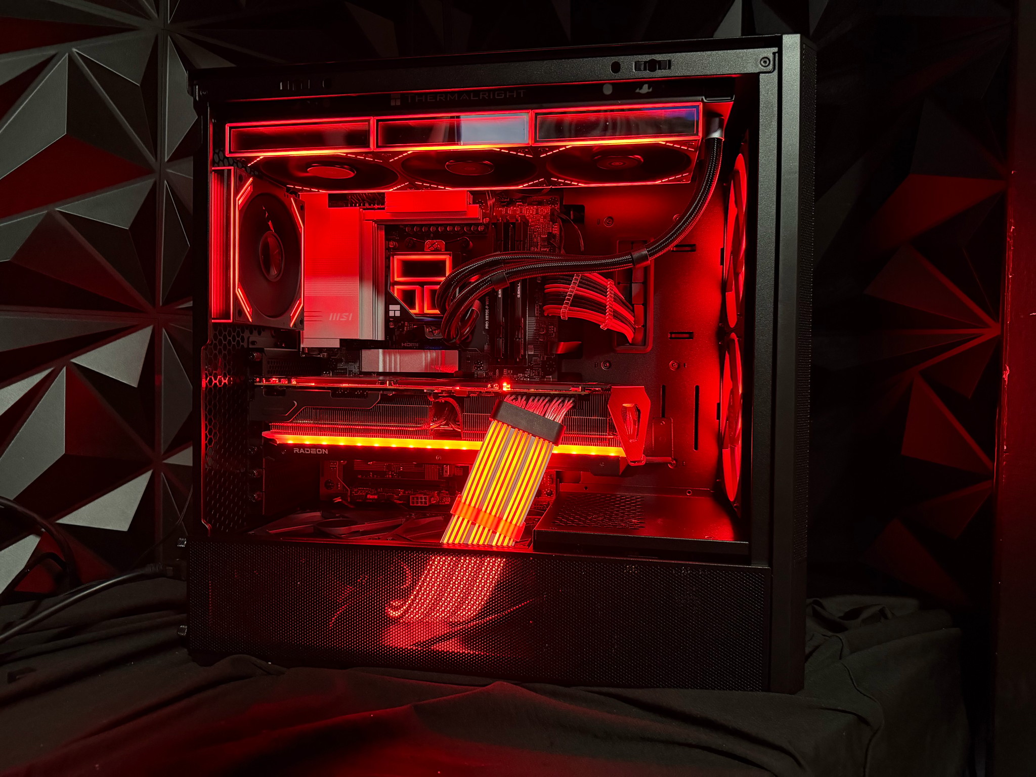🩸🔥 BLOOD PRISM 79 🔥🩸Ryzen 9 7900X| 7900XTX 24 GB| 64 GB DDR5| 4 TB NVMe| 850W PSU