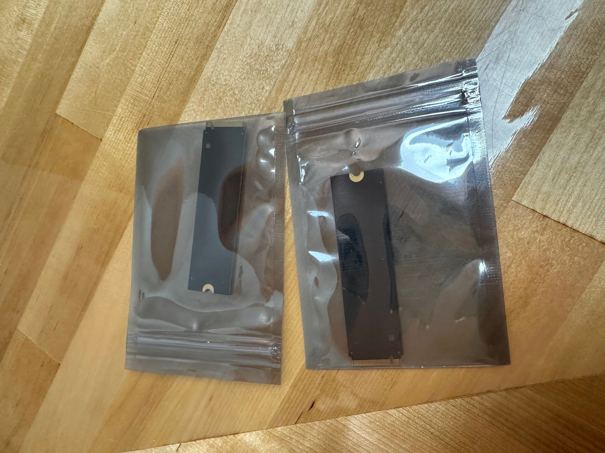 2x Western Digital SN720 256gb