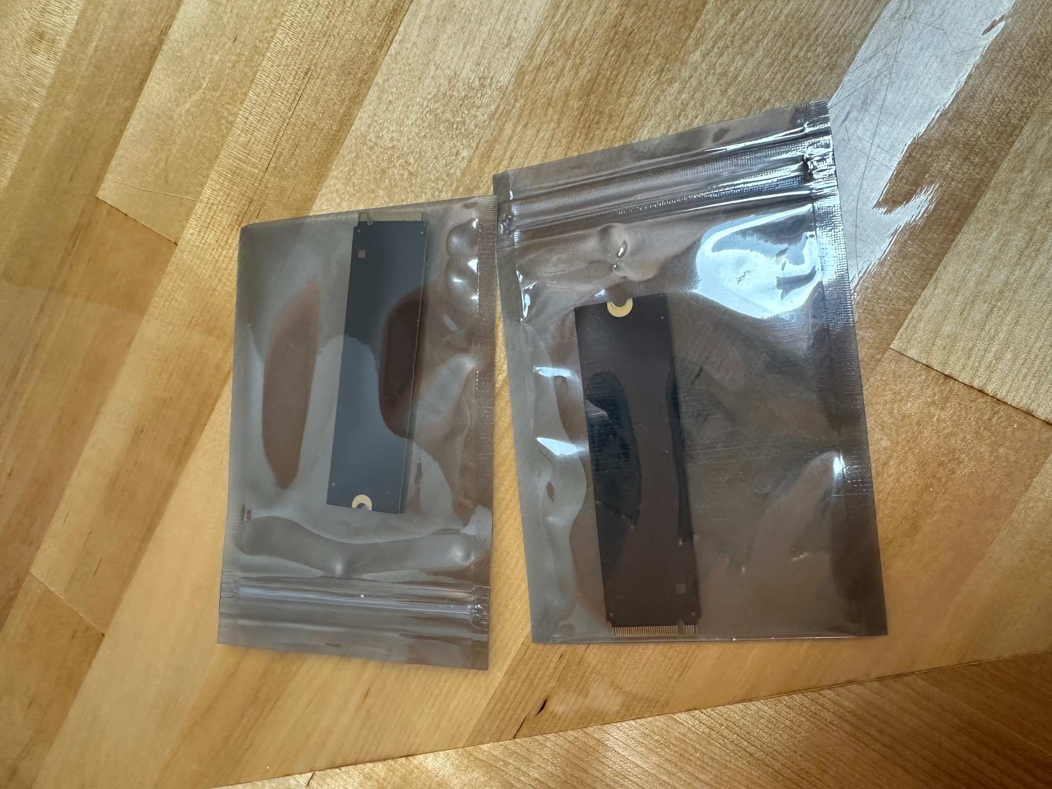 2x Western Digital SN720 256gb