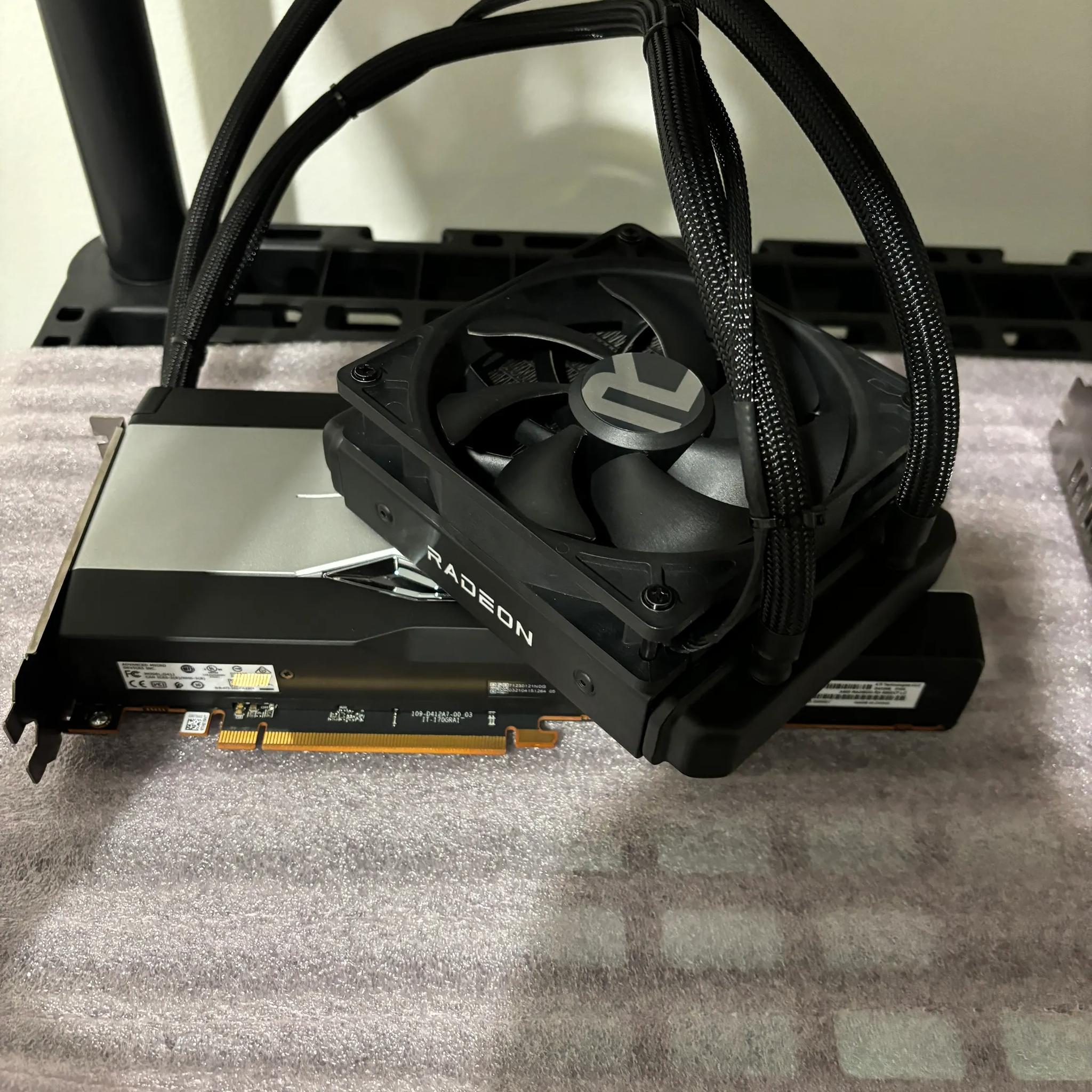 RX 6900 XT (AIO)