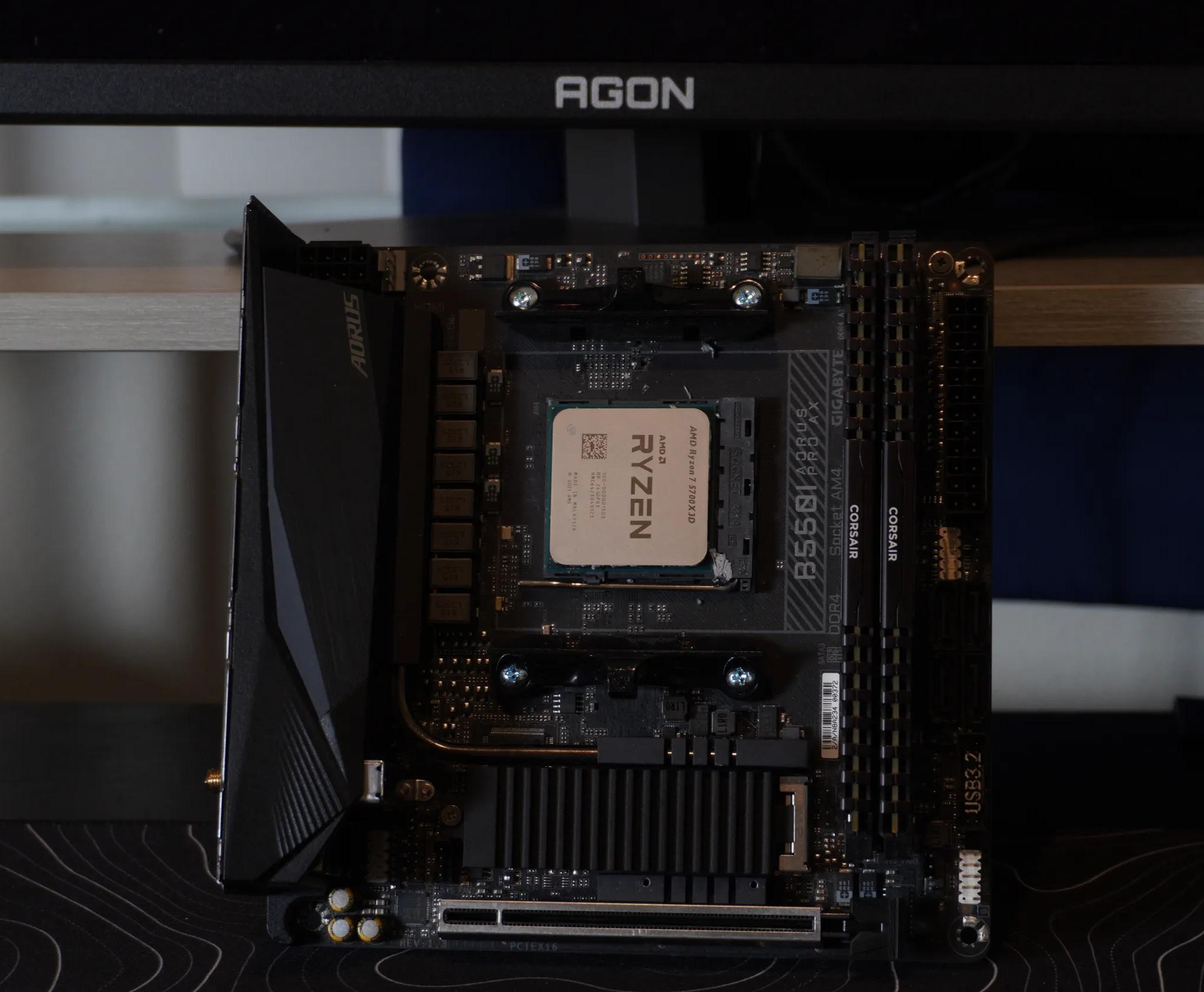 R7 5700x3d + 64 GB DDR4 3600 MHz Ram + Gigabyte B550 ITX