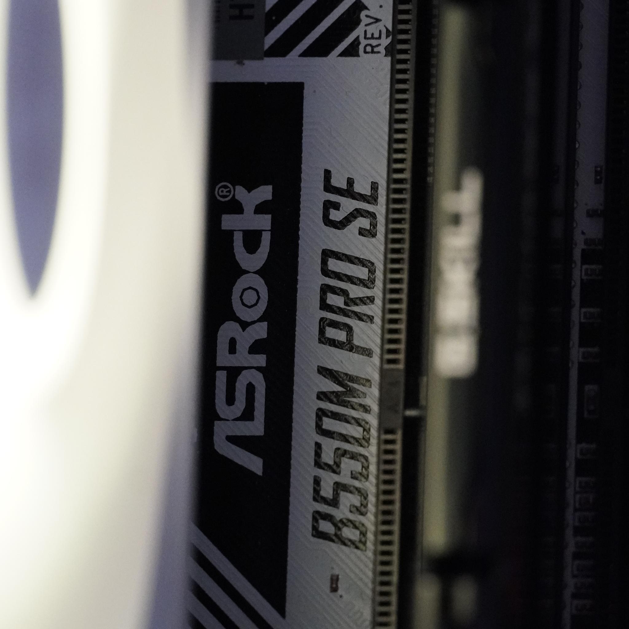 White Gaming Pc | Ryzen 7 5700X | RTX 3070 | DDR4 16GB | 512GB NVMe | Win 11 Pro (Activated)