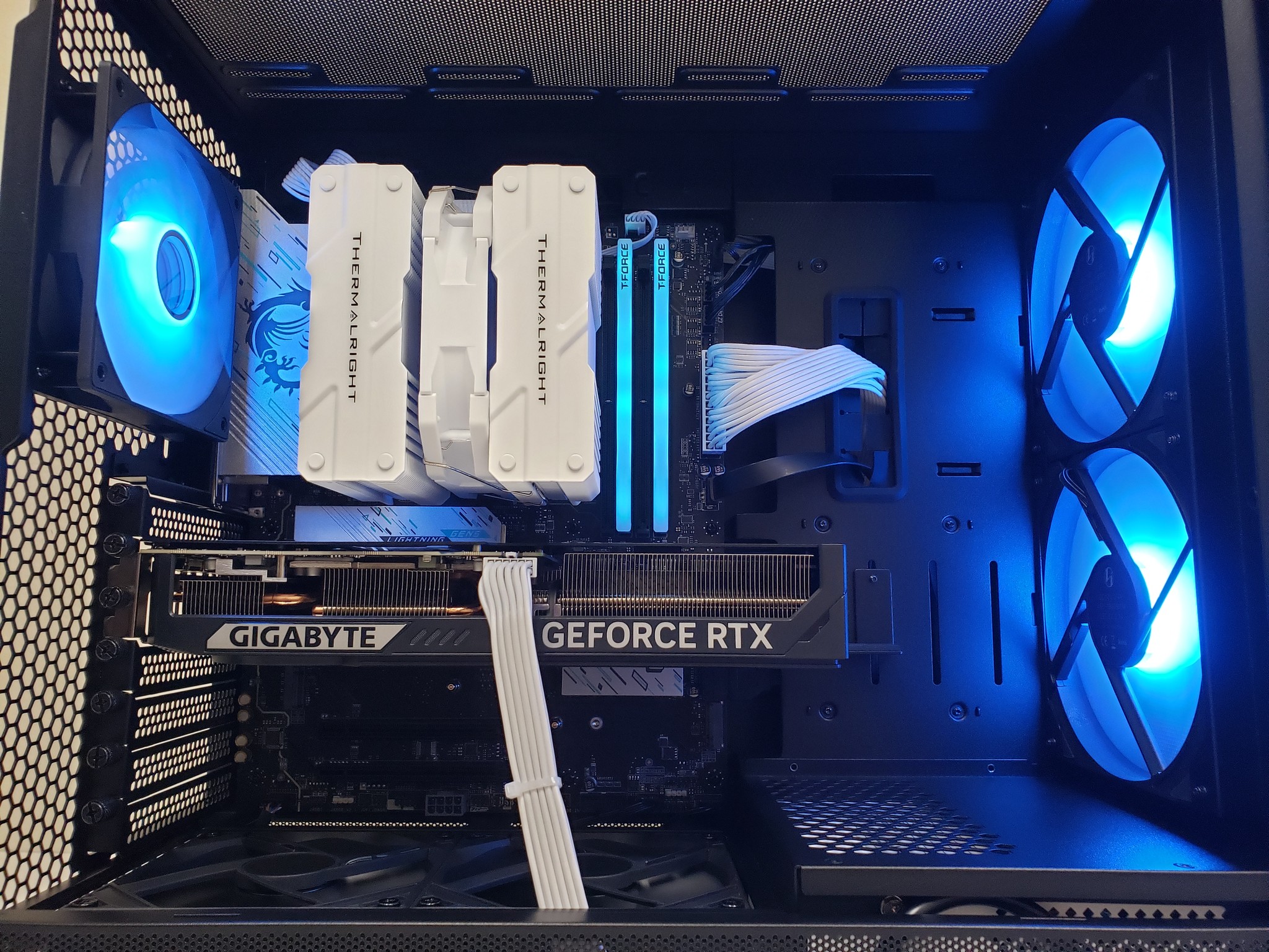 PC on Sale! Ryzen 5 9600X, RTX 5070, 32GB-DDR5 6000, 2TB SSD NVMe, 1000W PSU