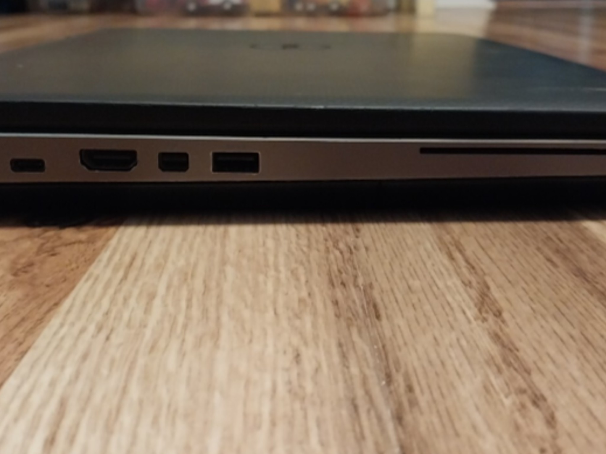Gaming laptop-Dell Precision 7520 - i7-7820HQ - 16GB RAM - Nvidia M2200 1tb nvme