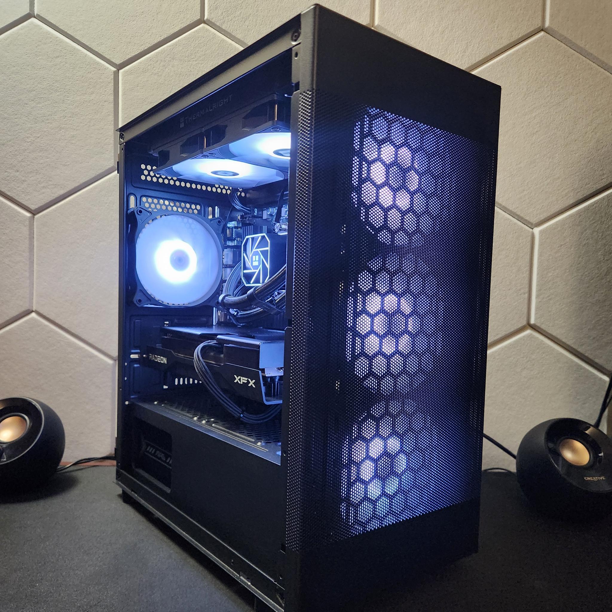 "Entry Level 1440p Gaming PC" RX 9060 XT 8GB | Ryzen 7 3700X | 32gb DDR4 3200Mhz | 1Tb SSD | WIFI+BT