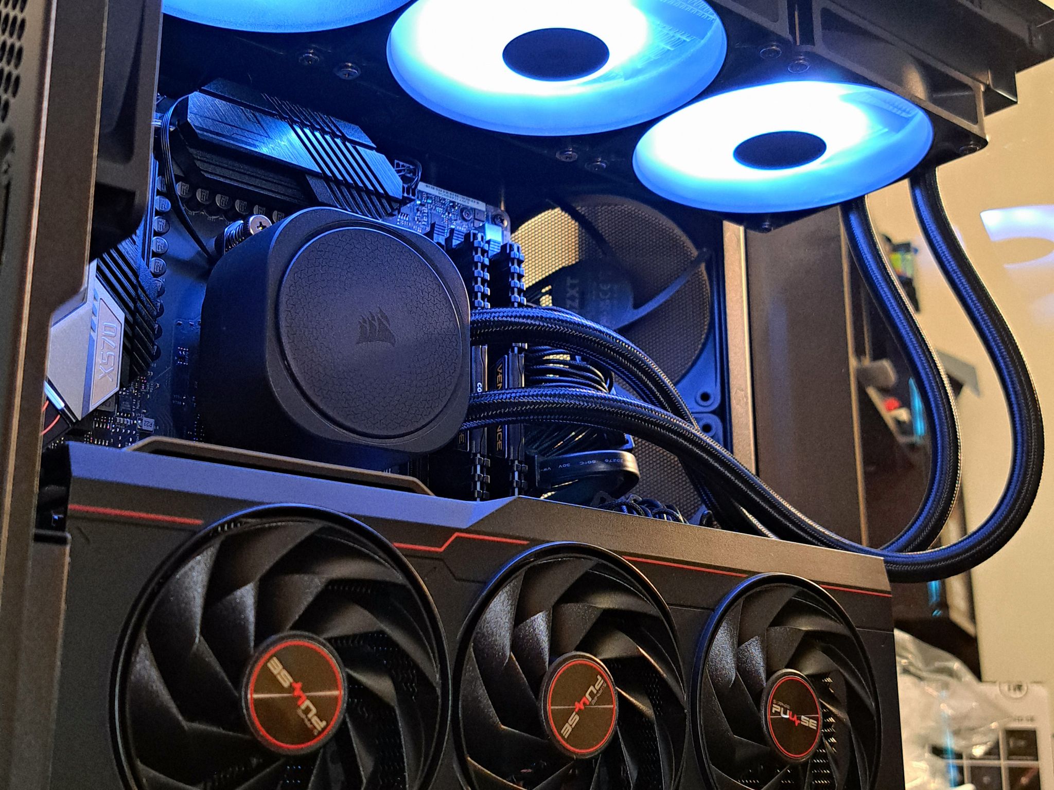 TACTILE SYSTEMS EXCLUSIVE - Ryzen 5800XT | RX 7900 XTX | 32 GB RAM | 1x2 TB NVMe