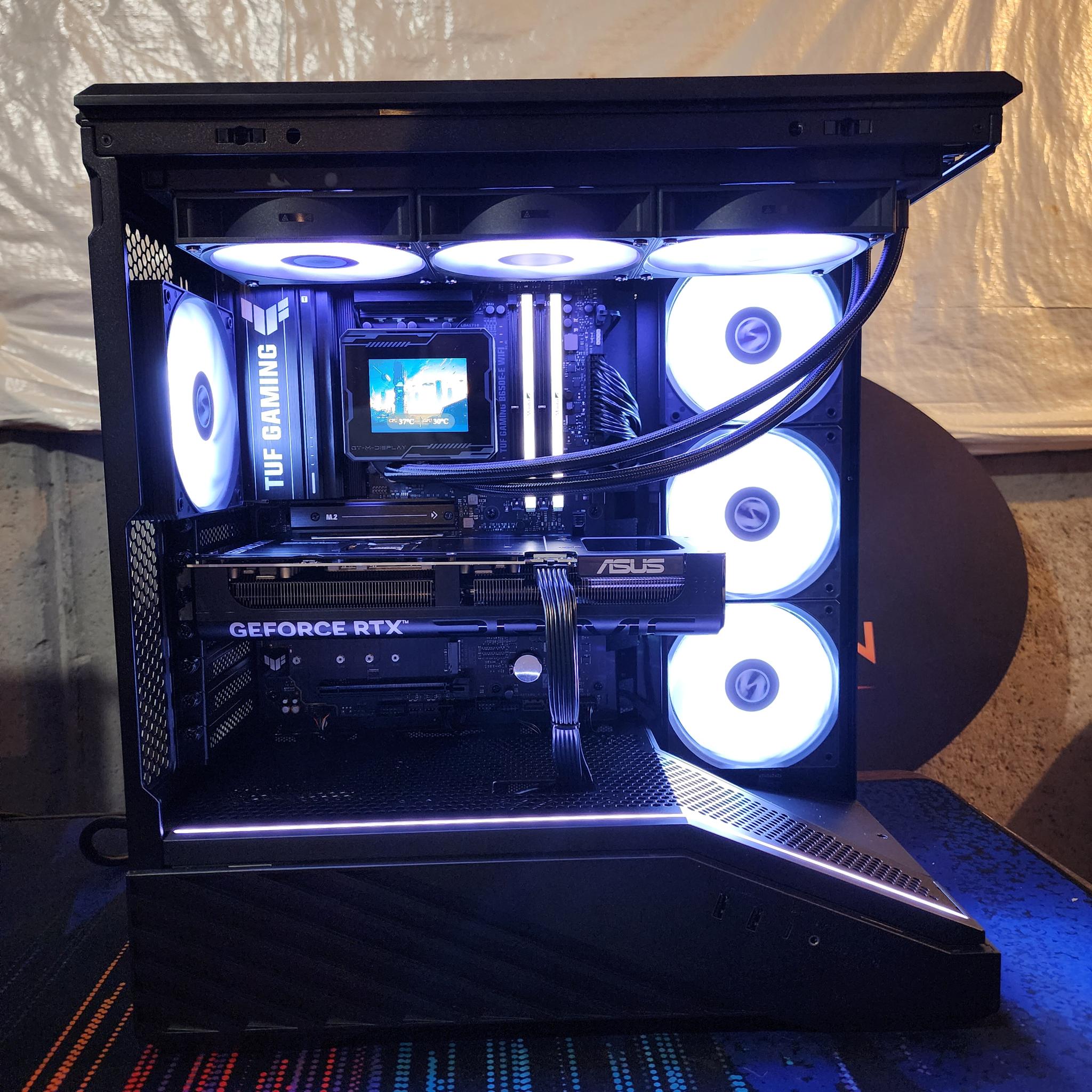 RTX 5070 Ti / Ryzen 7 9800X3D / 32GB DDR5 RAM / 2TB NVMe