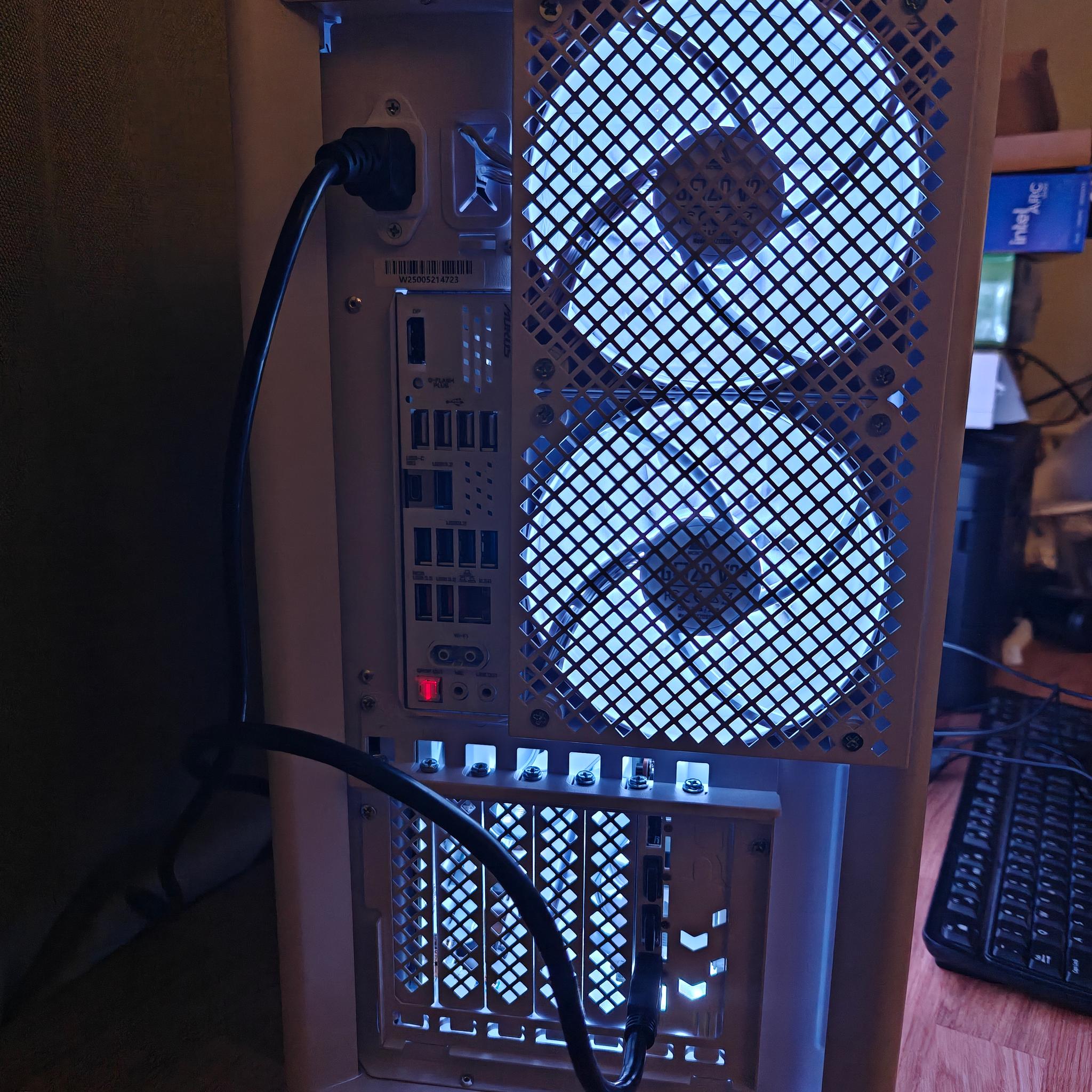 Custom Gaming PC - Ryzen 7 7800X3D, Spectral White RX 9070 XT, 32 GB DDR5 6400mHz, 2 TB Gen4 NVME