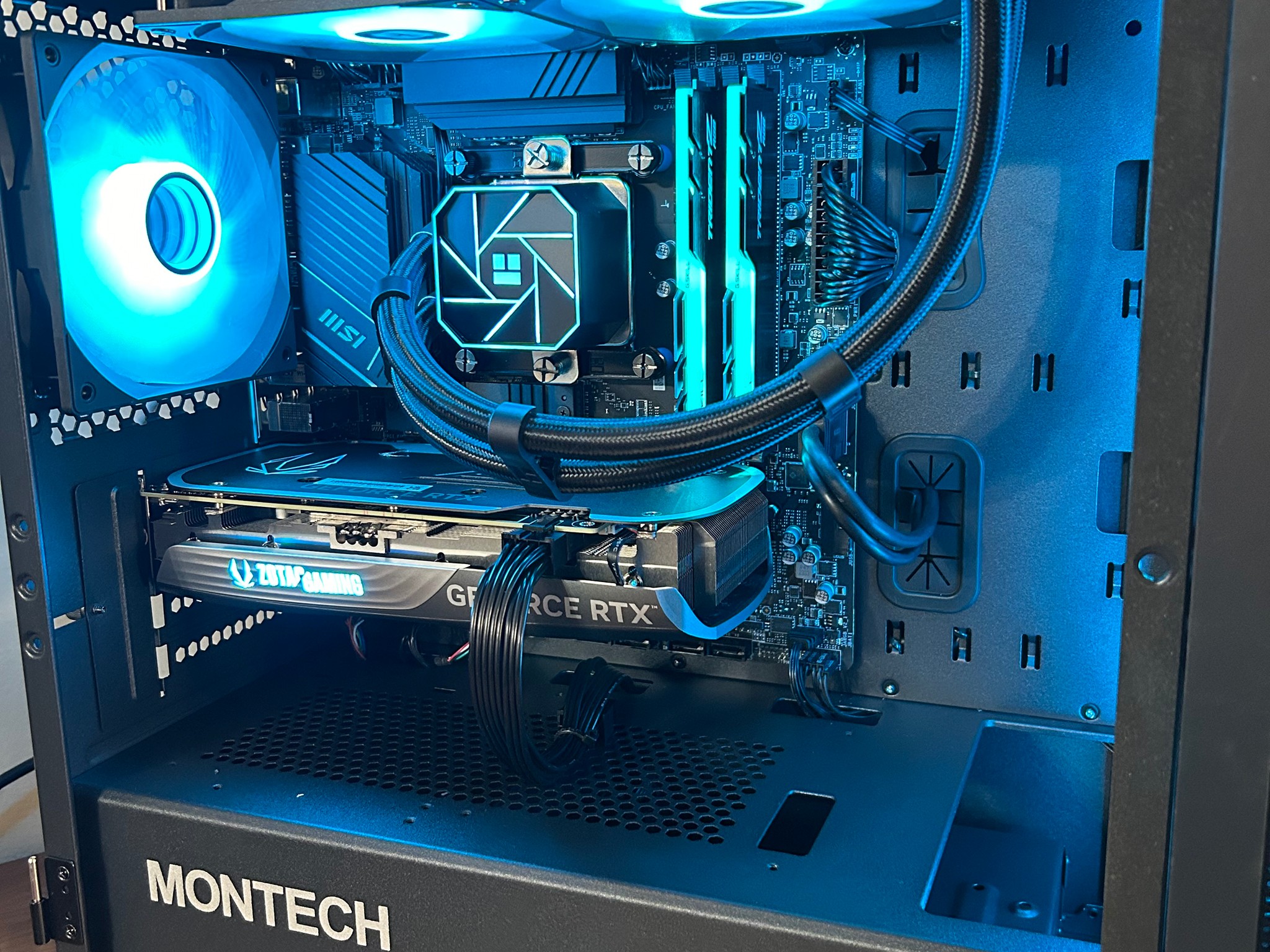 RTX 4070 Super | Intel i5 13400F | 32GB DDR4 | 1TB SSD | WI-FI | The Aviator Elite