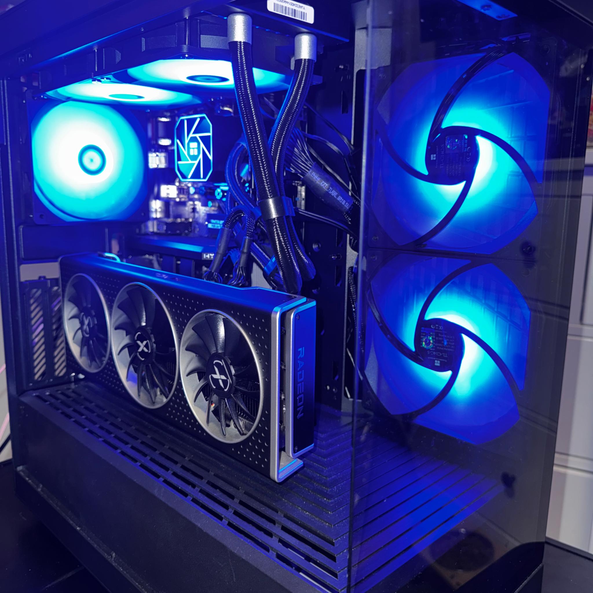 🔥 Custom Gaming PC – Intel i7 + RX 6700 XT – HYTE Y40 – Clean Build 🔥