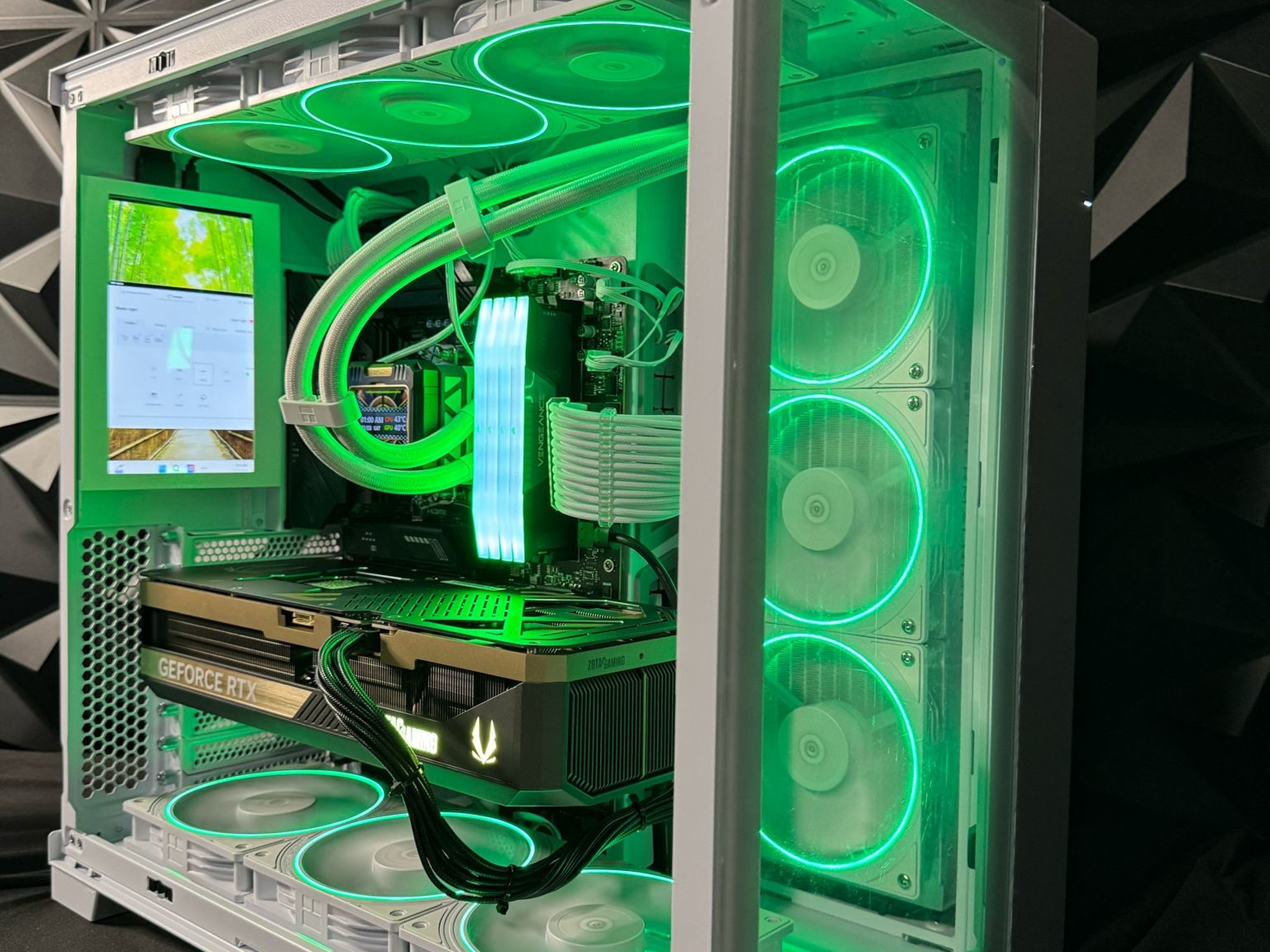 🏠🏠 THE MORTGAGE 🏠🏠 Ryzen 9800X3D|RTX 5090| 64 GB DDR5| 6.5 TB NVME| 1200W PSU