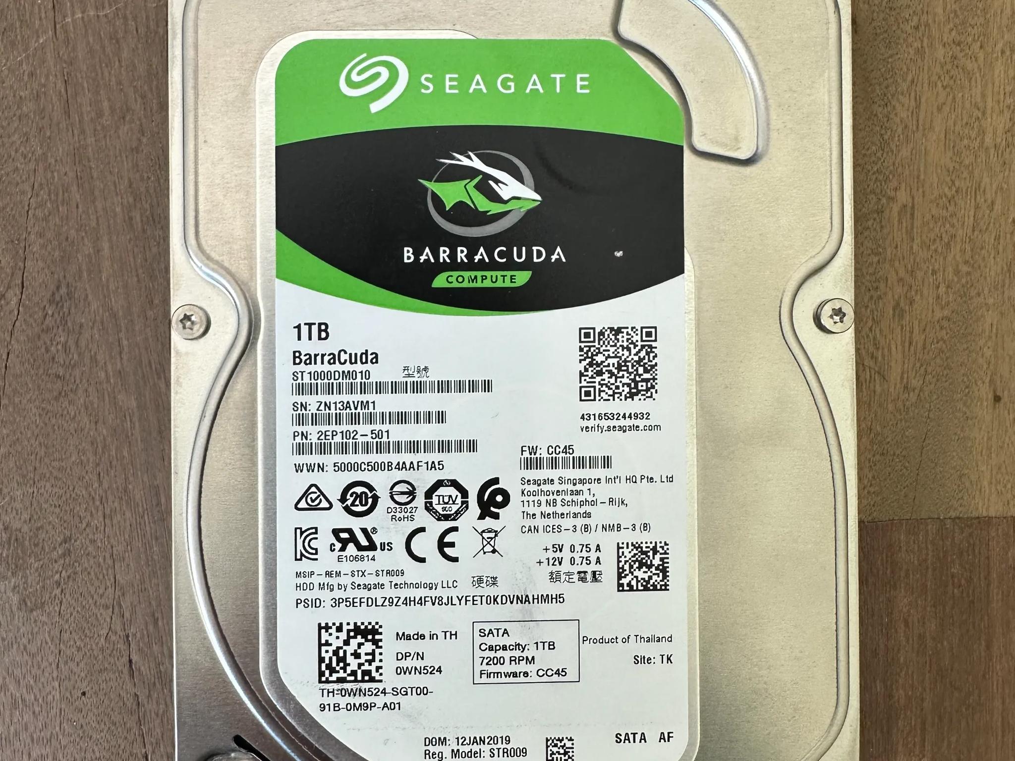 Seagate BarraCuda 1TB SATA III HDD + Dell Optiplex 3040 MT HDD Caddy