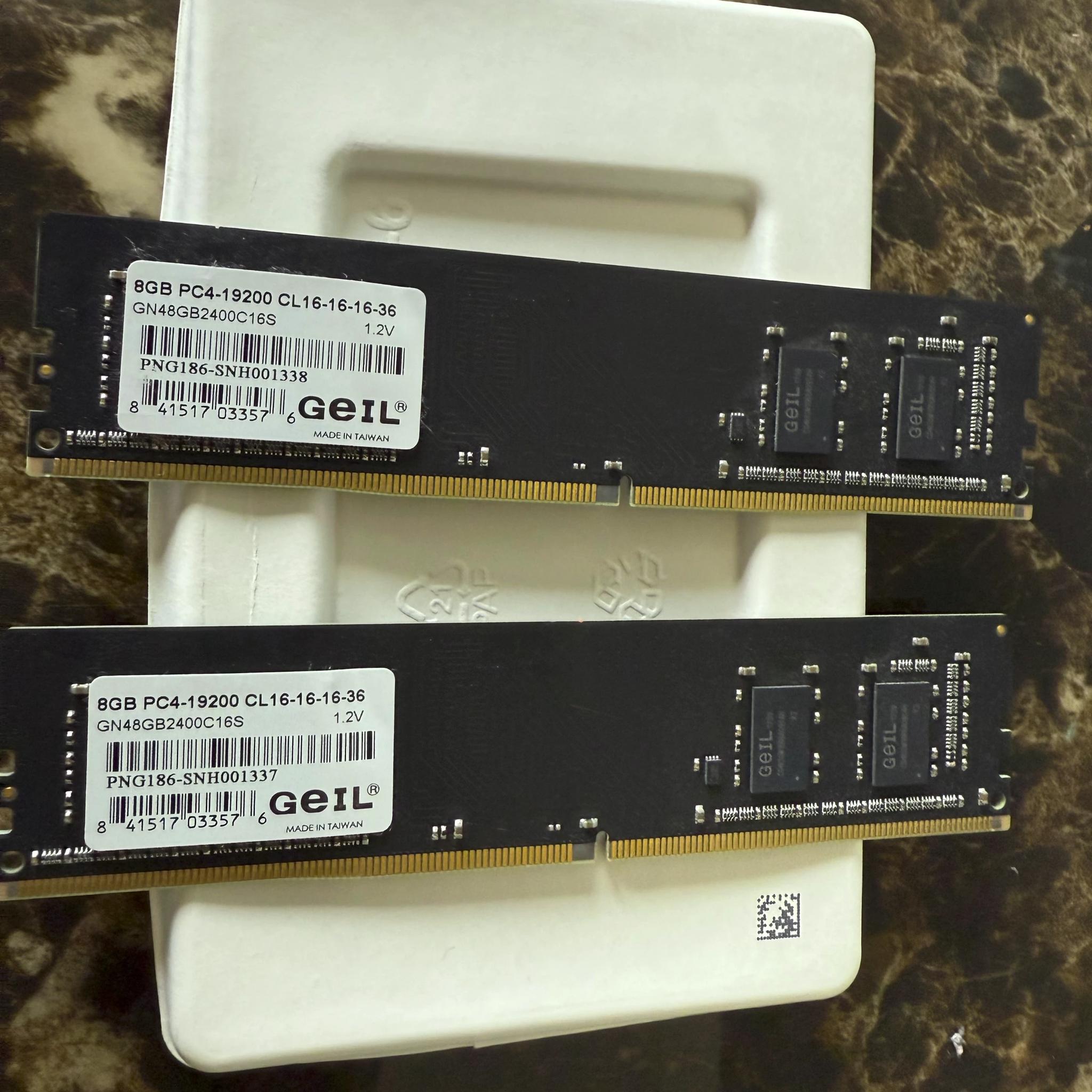 GEIL 16 GB (2x8GB) PC4-19200 DIMM 1.2V 288-Pin Non-ECC Desktop Memory Module