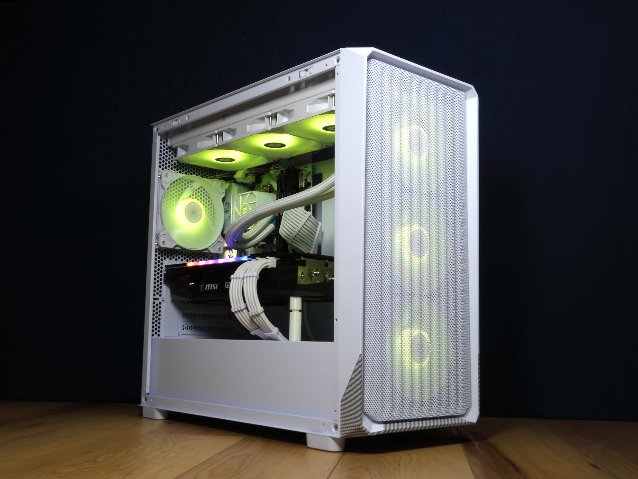 RTX 3070 | R5 5600 | 32GB DDR4 | 1TB SSD